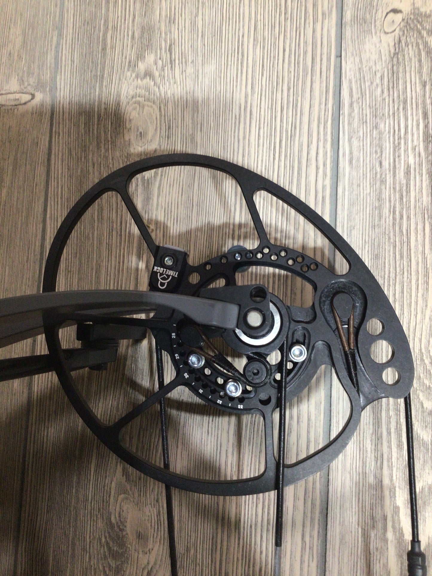 Bowtech Proven 34 LD Smoke Grey 70# 32" Bow