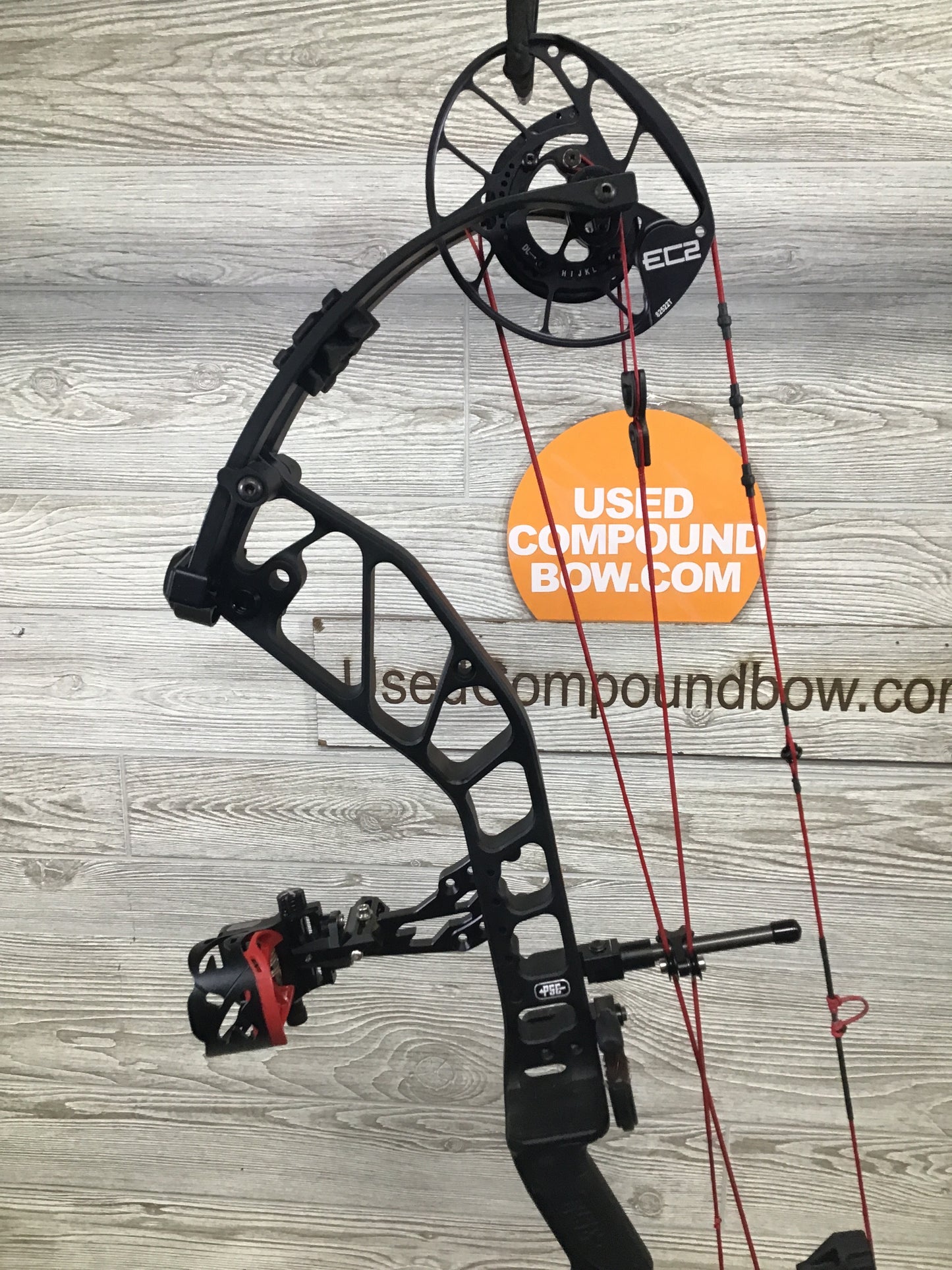 Used PSE OMEN BLACK 70 Right Handed EC2 cam Package