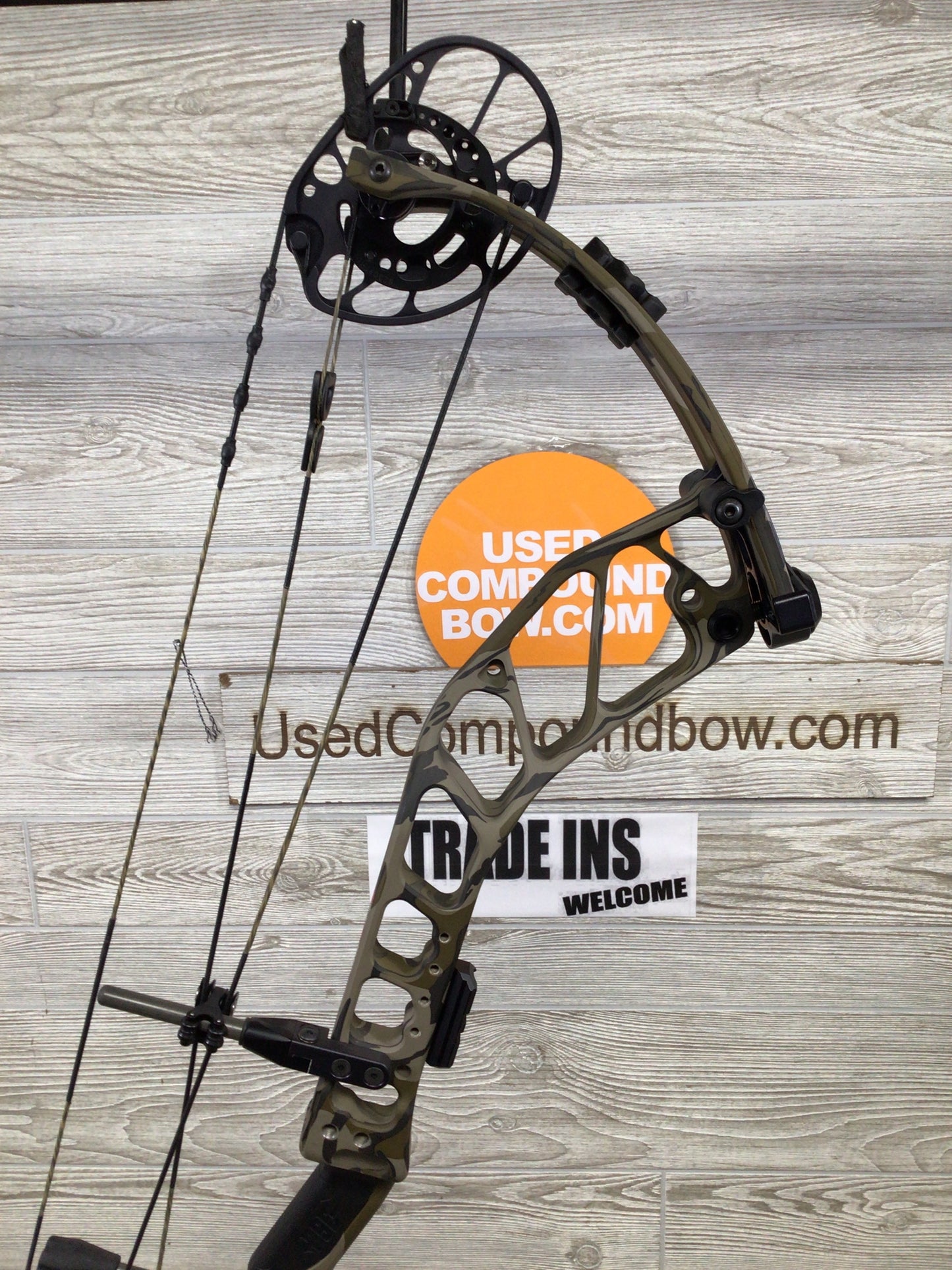 PSE OMEN S2 CAM 60-70# 24.5-28.5 Mossy Oak Bottomlands