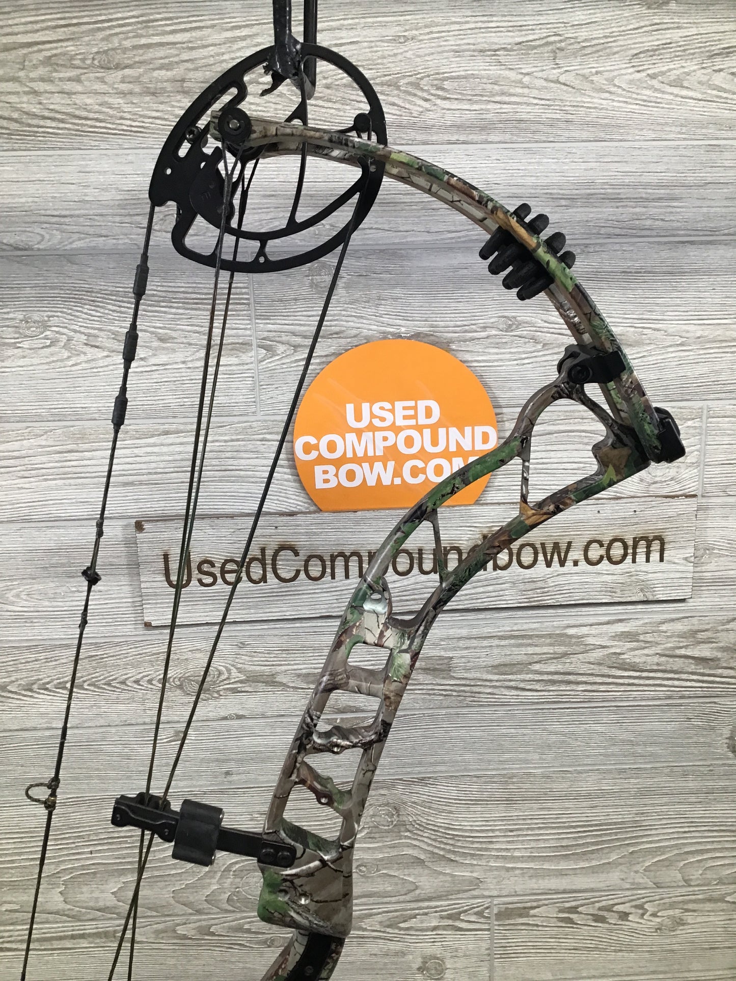 Used Obsession Turmoil 60-70 28" Draw Camo