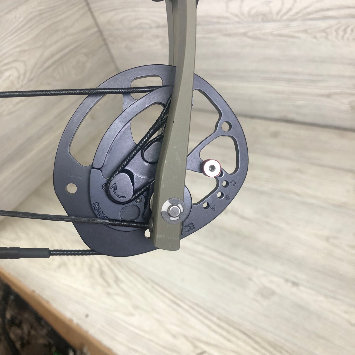 Hoyt Eclipse Right Handed Wilderness Green package 25.5" 40-50#