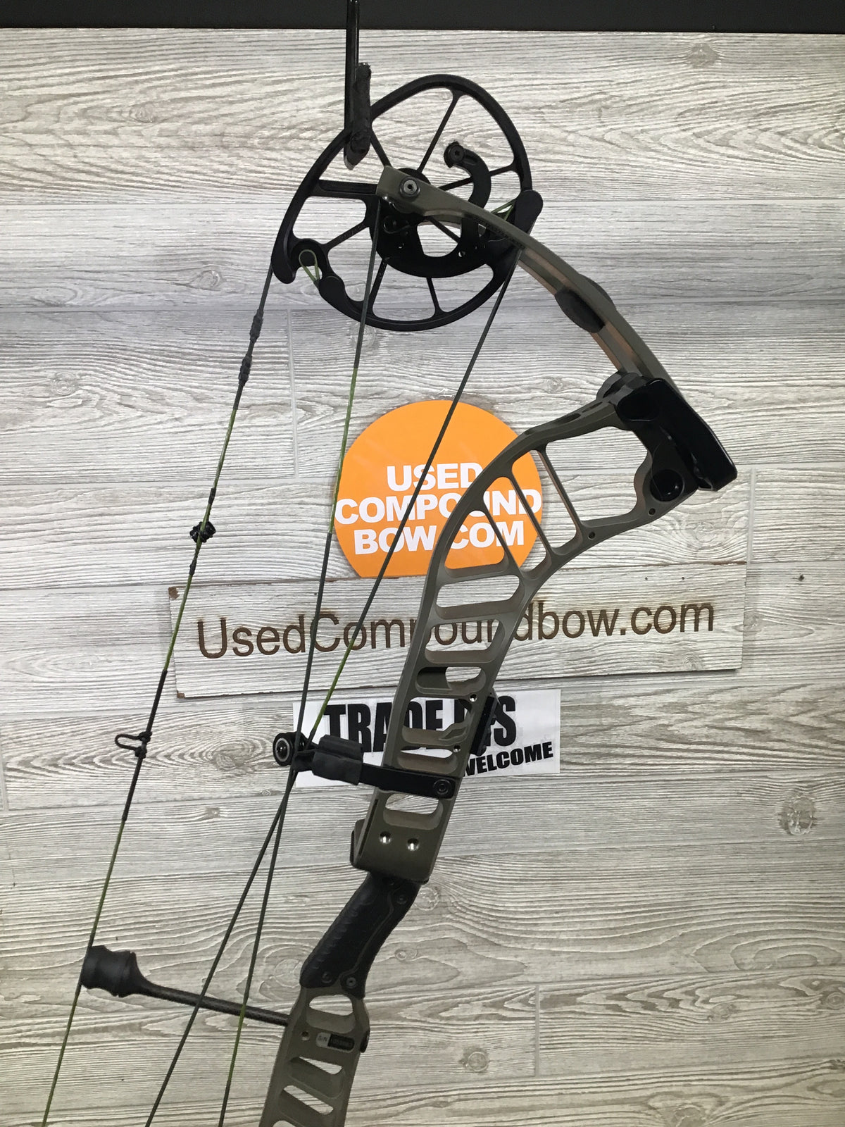 Used Prime RVX 32 Right Handed 60-70 Morel green.