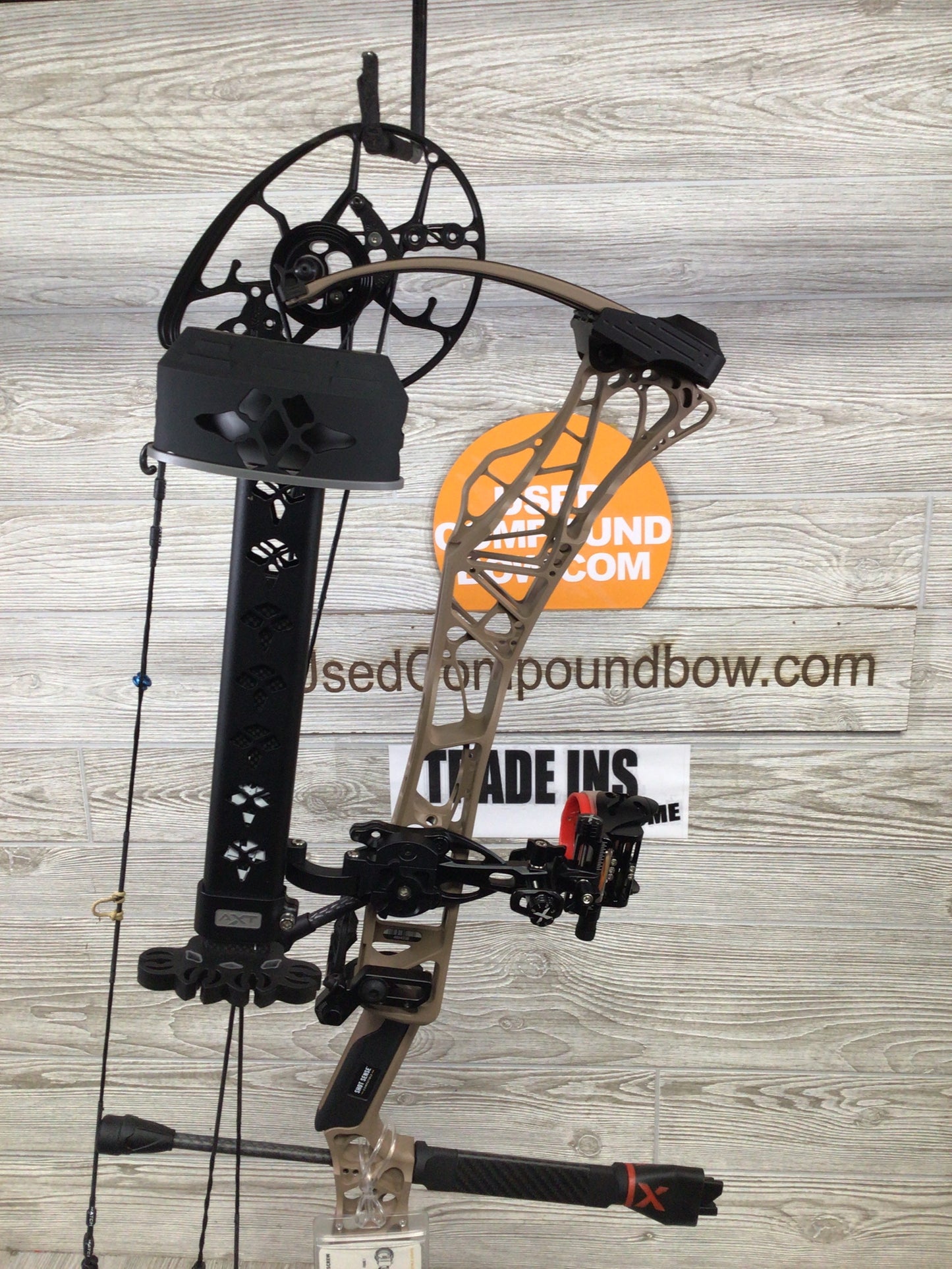 Used Mathews Lift X 29.5 Right Hand Earth 29/60 Package