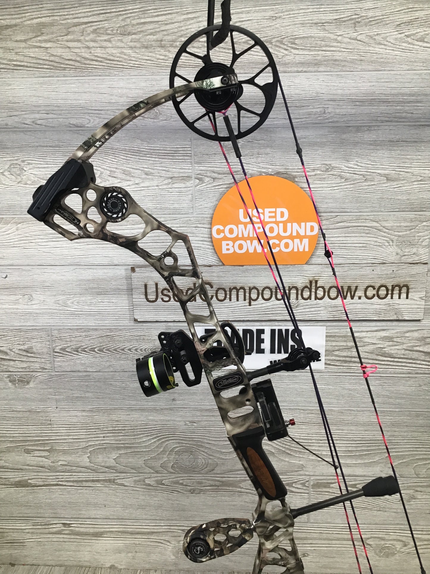 Used Mathews No Cam HTX Lost Camo 26.5"/60# Right Handed Package