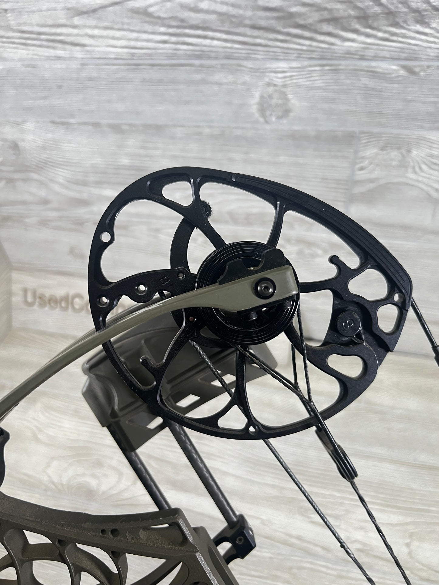 Used Mathews V3X 29 Ambush Green Right Handed Garmin Package