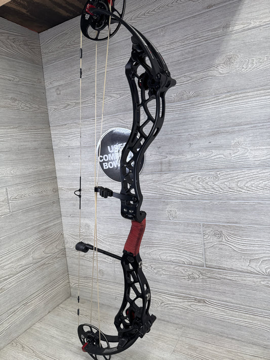 Used Bowtech Reckoning 36 Gen 2 (Long Cam) 60lb Black Bow