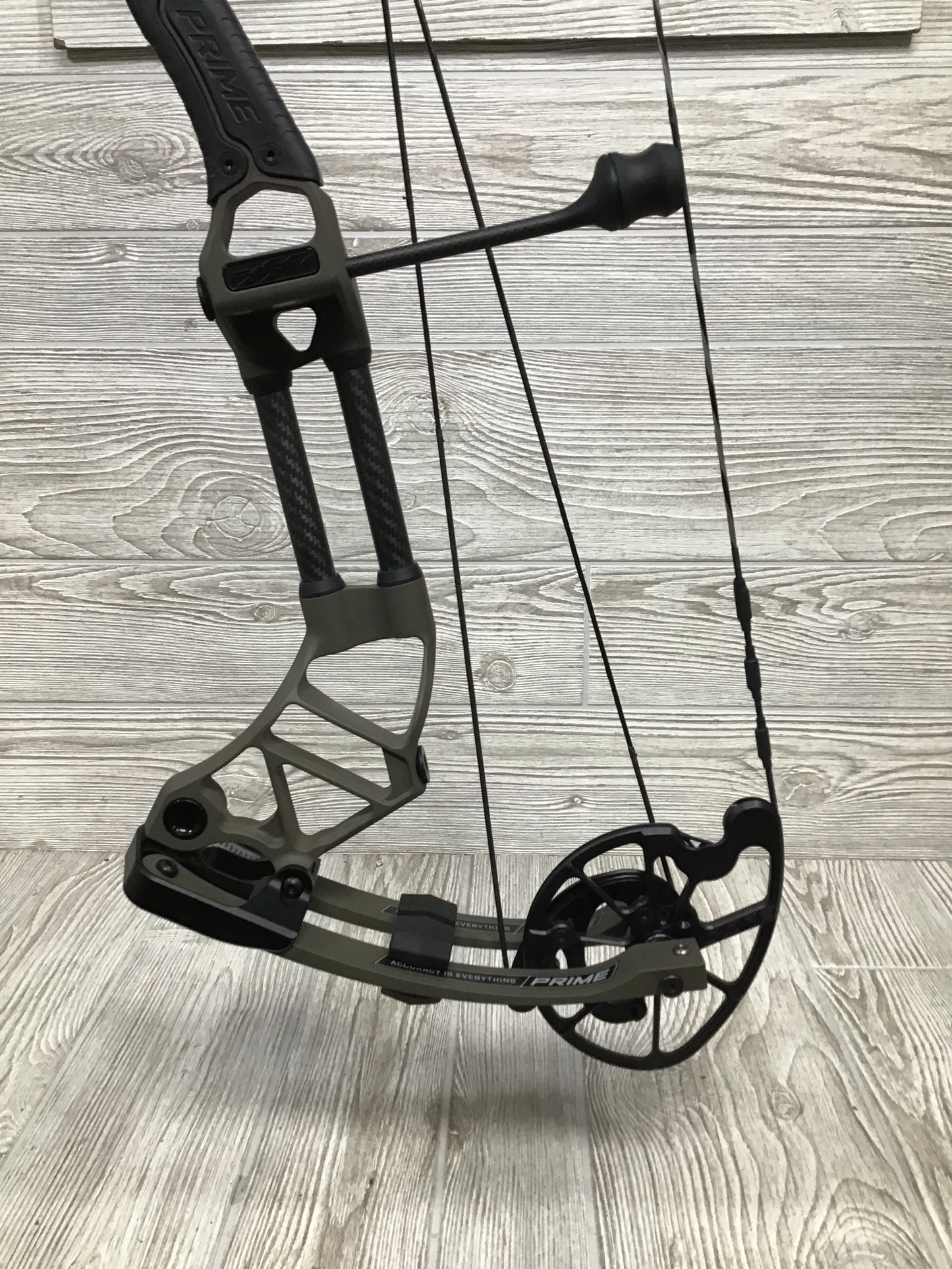 Used Prime Form 34 Right Handed 60-70lb Morel