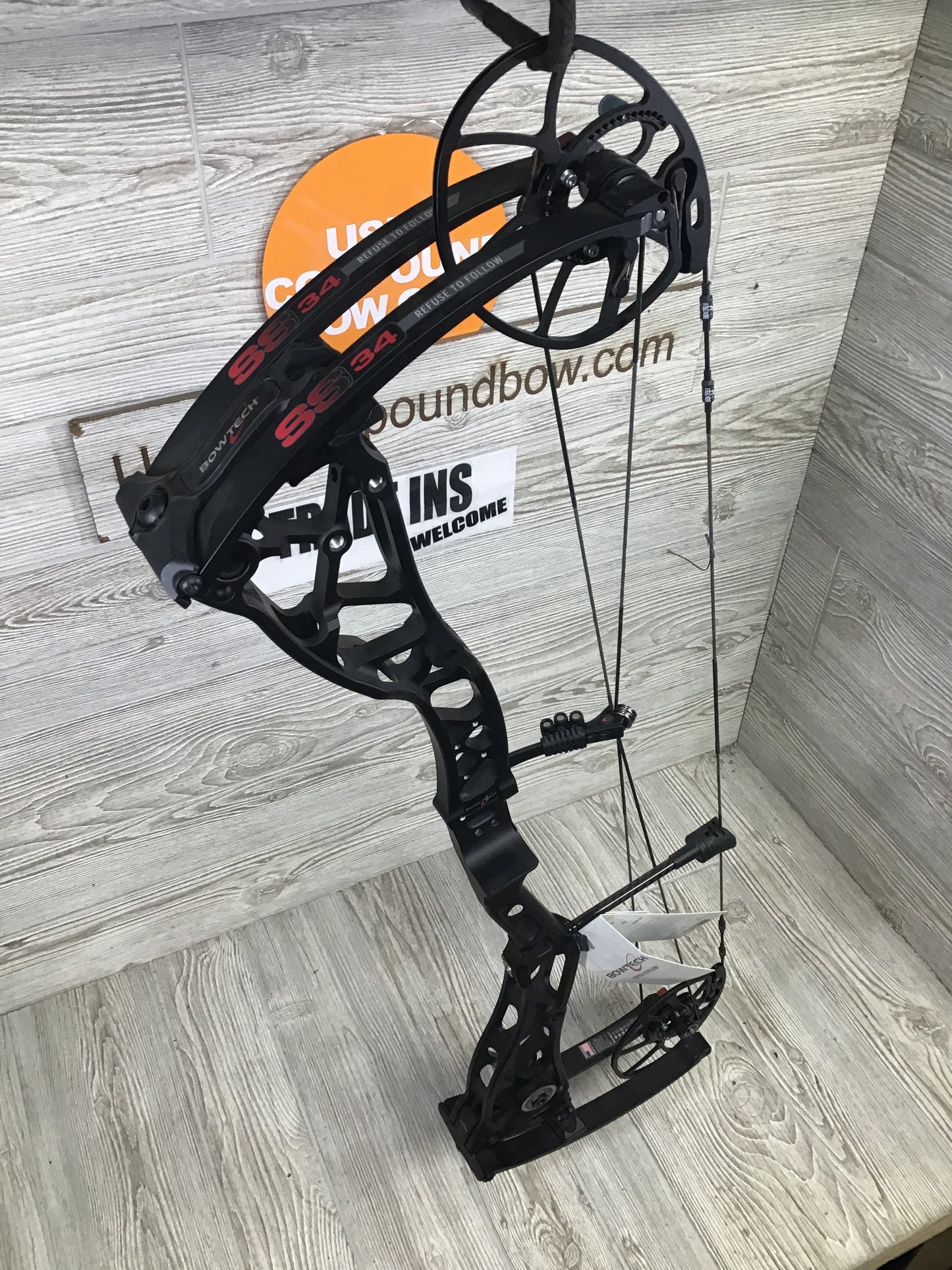 Bowtech SS34 Right Handed Black 50-60#