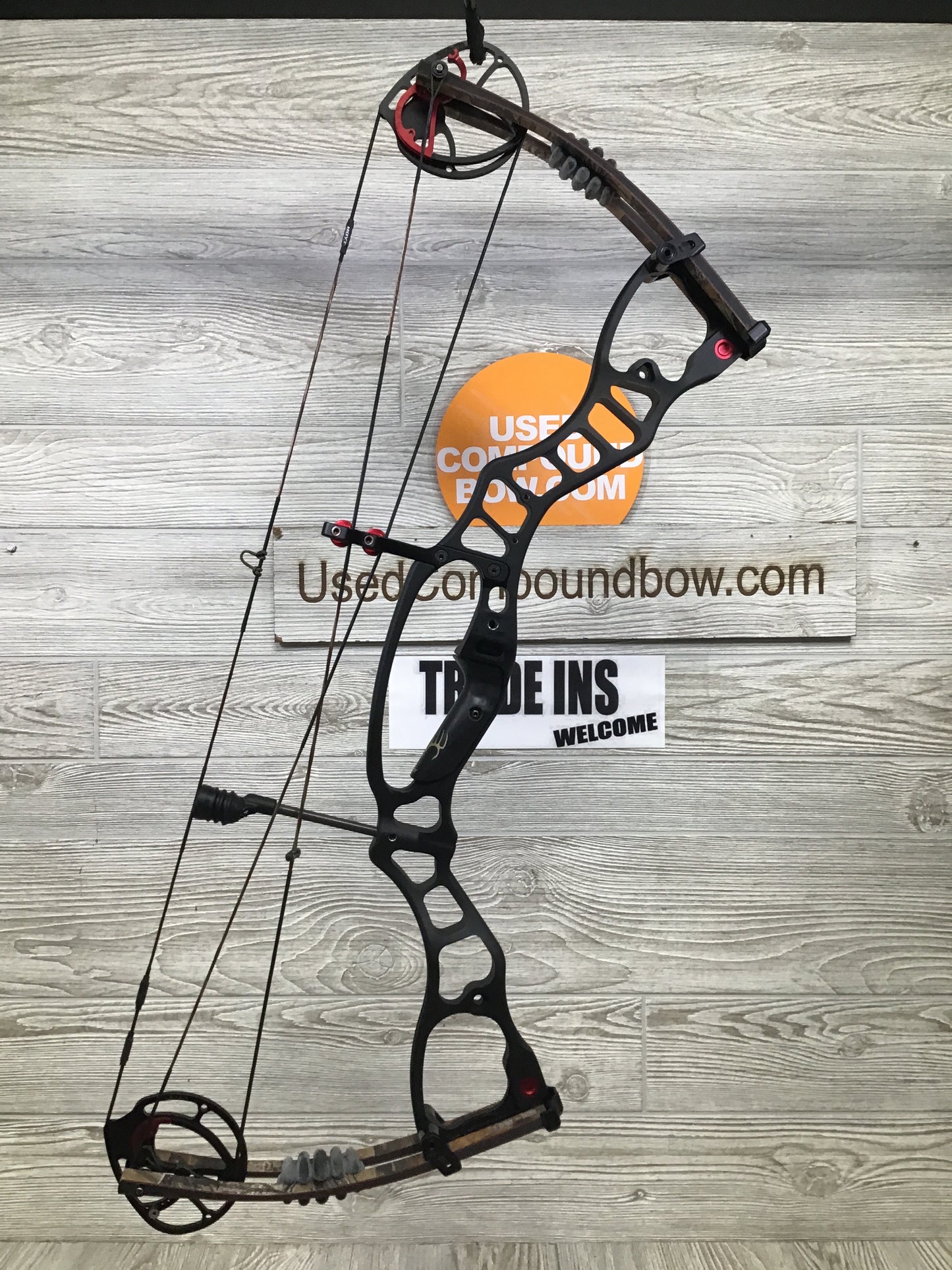 Hoyt Vector 32 60-70LB 29.5"