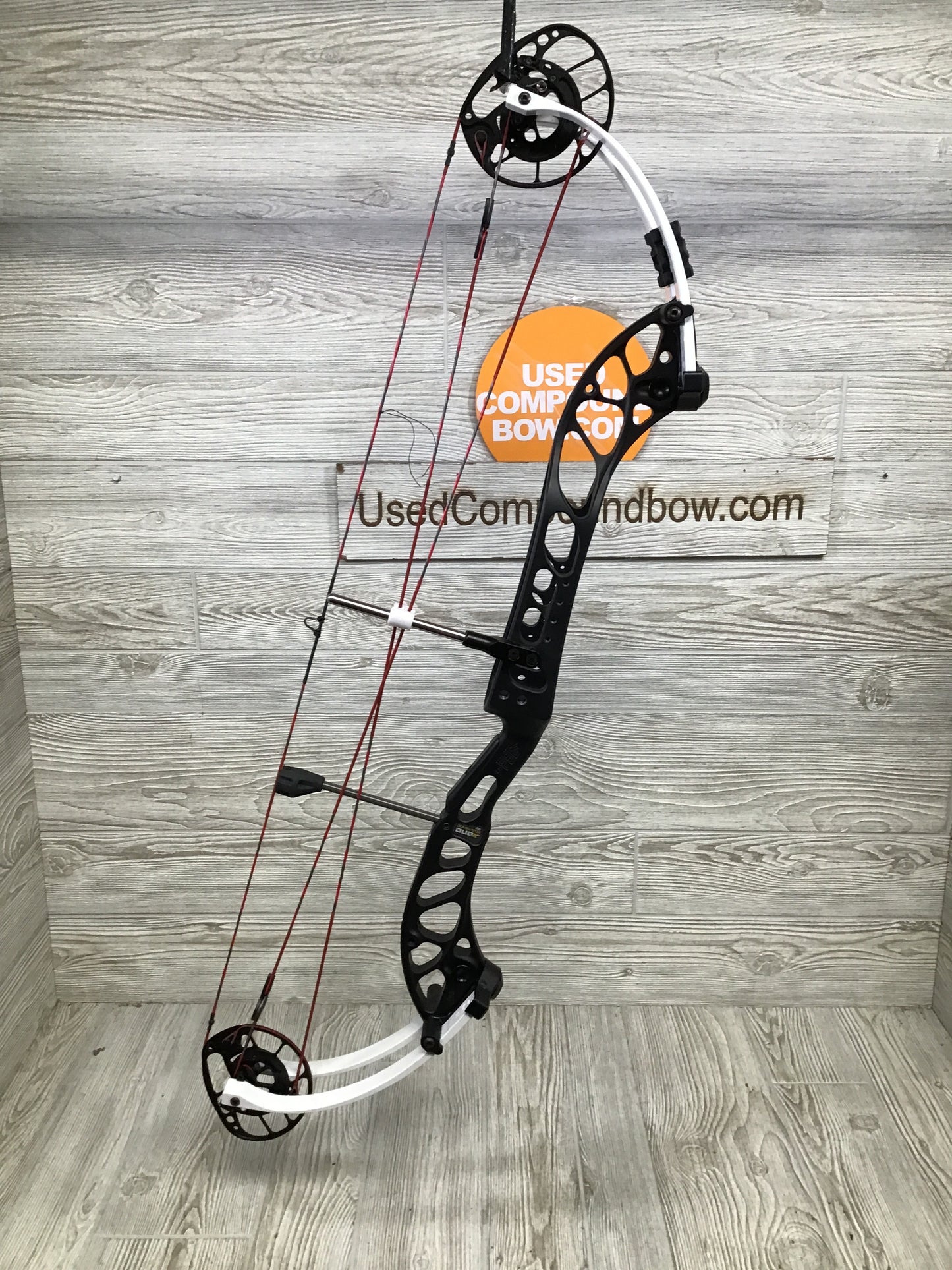 Used PSE Dominator DUO 35 50-60# Black W/White Limbs