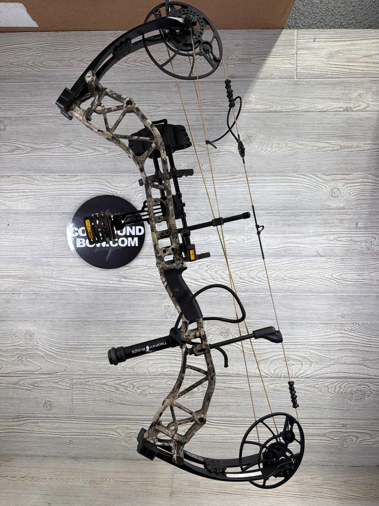 Bear Whitetail Legend XR 70# Right Hand Package