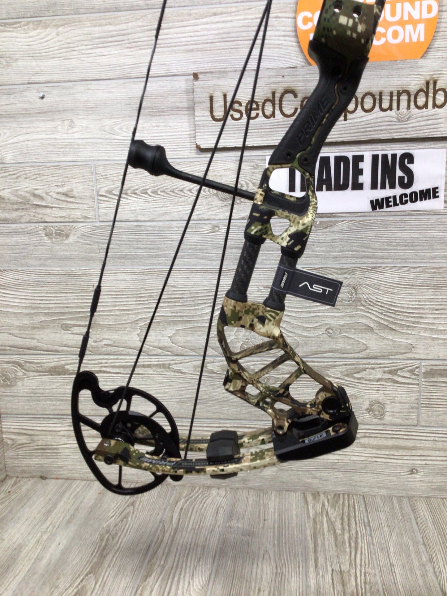 Prime Divide 31/6 60-70# Right Handed Subalpine