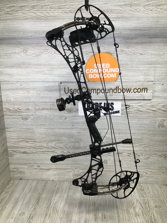 Used Mathews Lift X 29.5 Right Hand 29"/70# Black Riser/First Lite Limb Loaded pkg