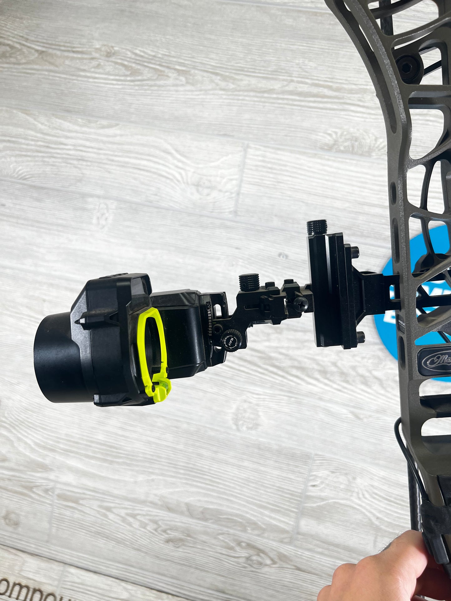 Used Mathews V3X 29 Ambush Green Right Handed Garmin Package