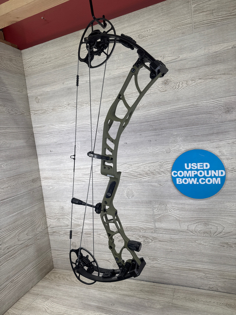 Elite Omnia Right Hand 70lb OD Green