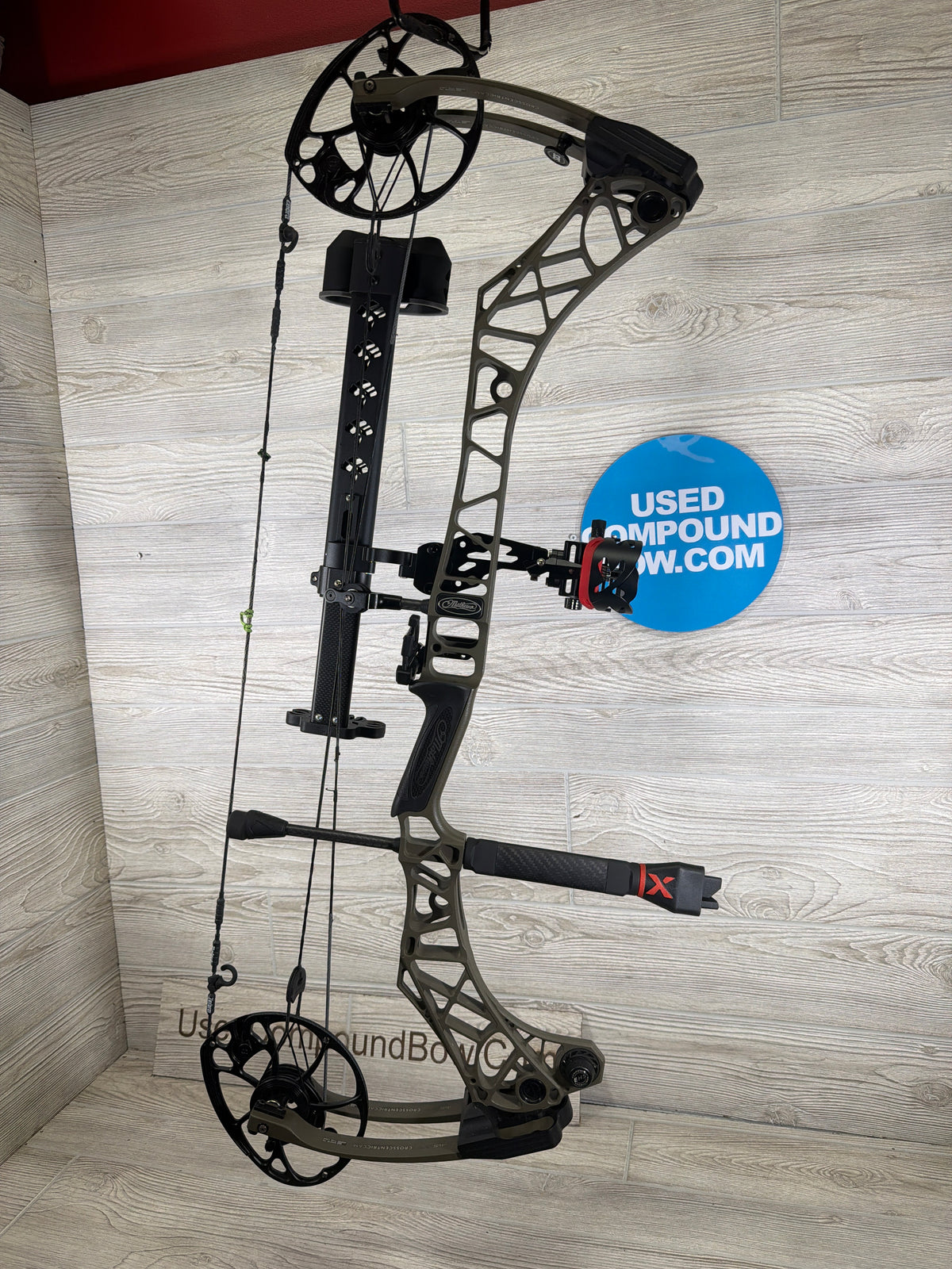Used Mathews VXR 31.5 27.5" 60lb Left Hand Green Ambush Bow Pkg