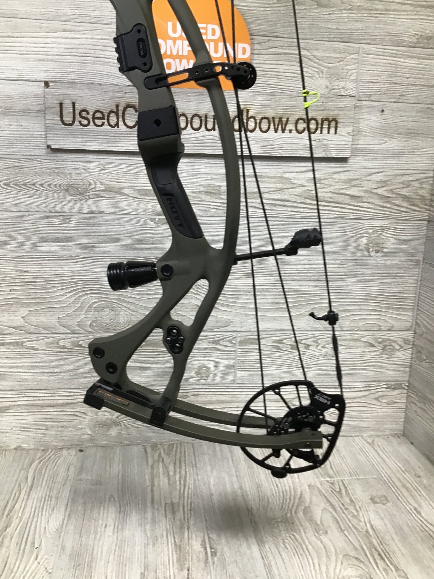 Hoyt RX-8 LH Wilderness 70lbs 25-30"