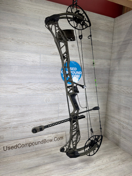 Used Mathews LIFT 33 29" 70lb Right Hand Green Ambush Bow Pkg