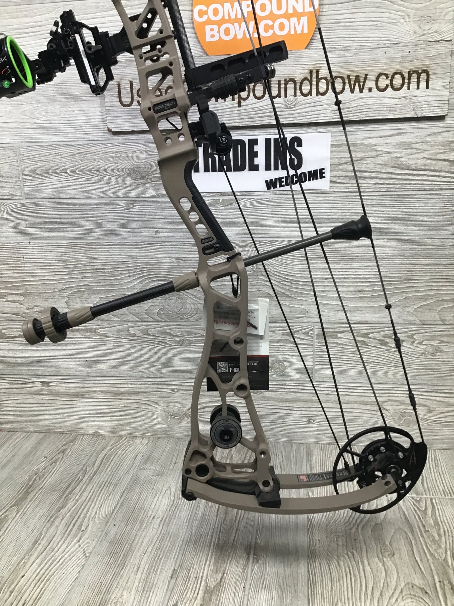 Bowtech Proven 34 Sandstone Medium Cam Right Handed 25-30" 60-70lbs Package
