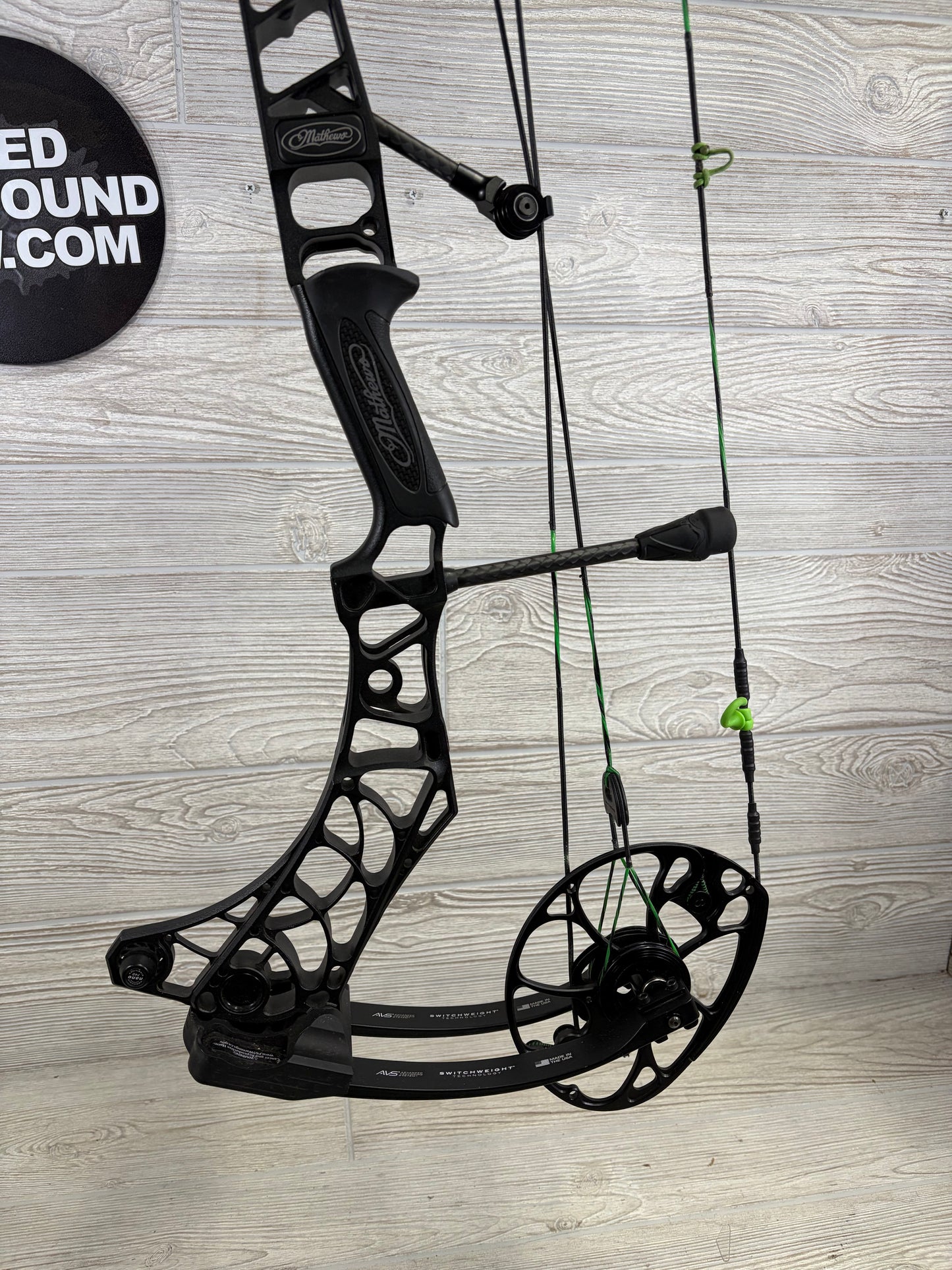 Used Mathews V3 31 Right Hand Black 29" 75lb