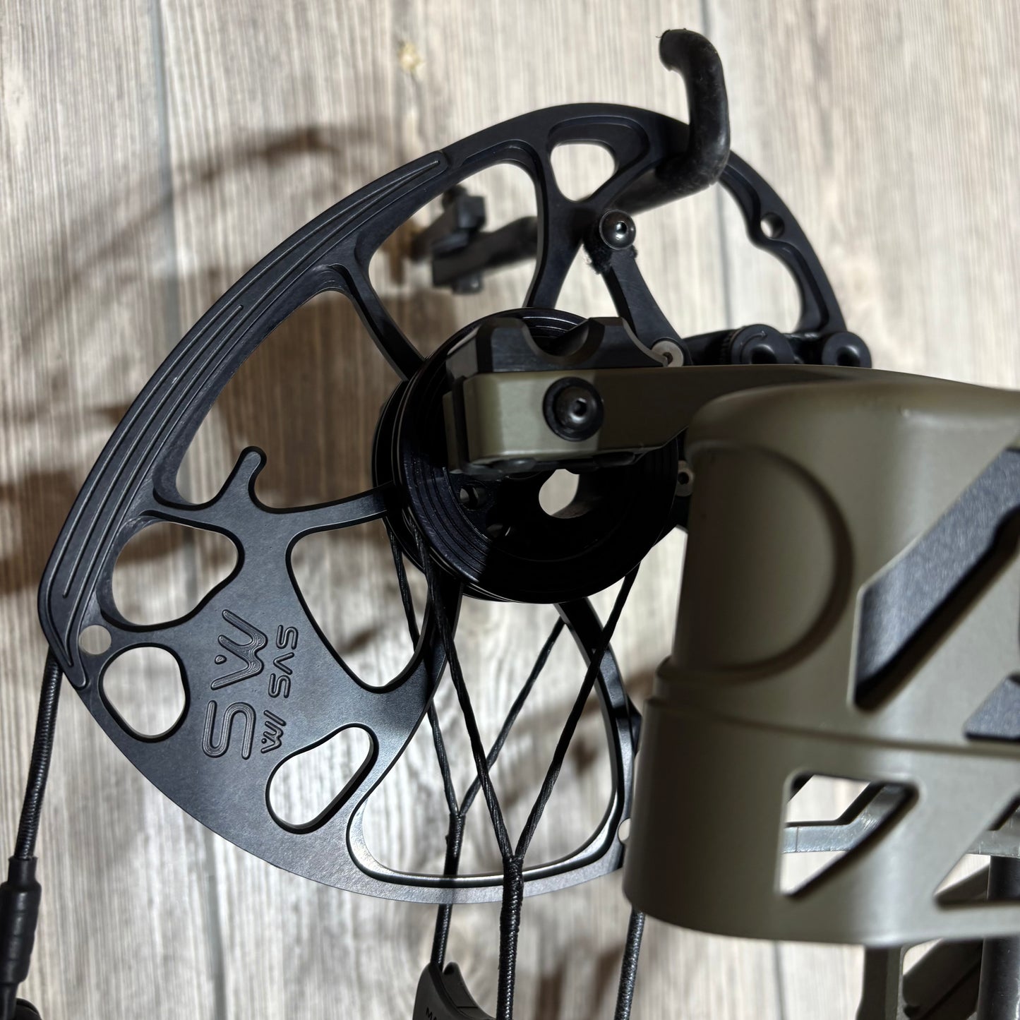 Used Mathews Phase4 29 RH Ambush LOADED Package