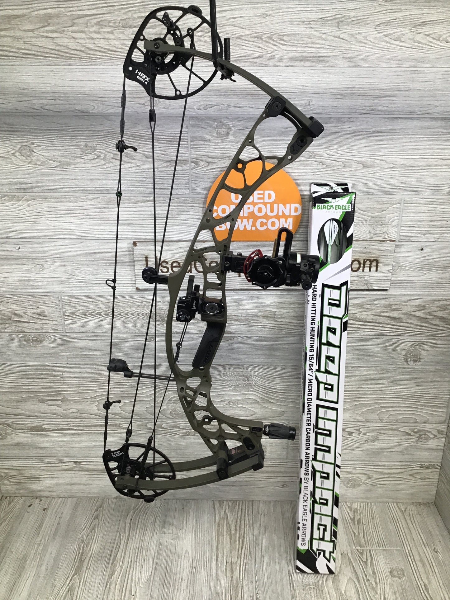 Used Hoyt Alpha AX-2 29 Wilderness RH 50-60 RTH Package!!