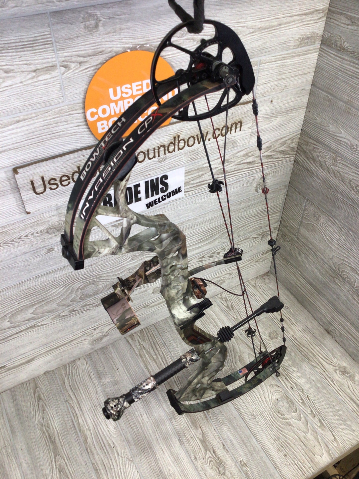 Used Bowtech Invasion 60-70# Right Handed Package