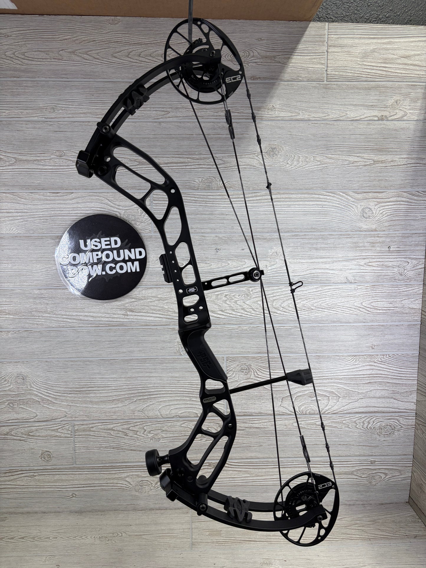 Used PSE Evolve DS 30 24.5-30 Black Right Handed