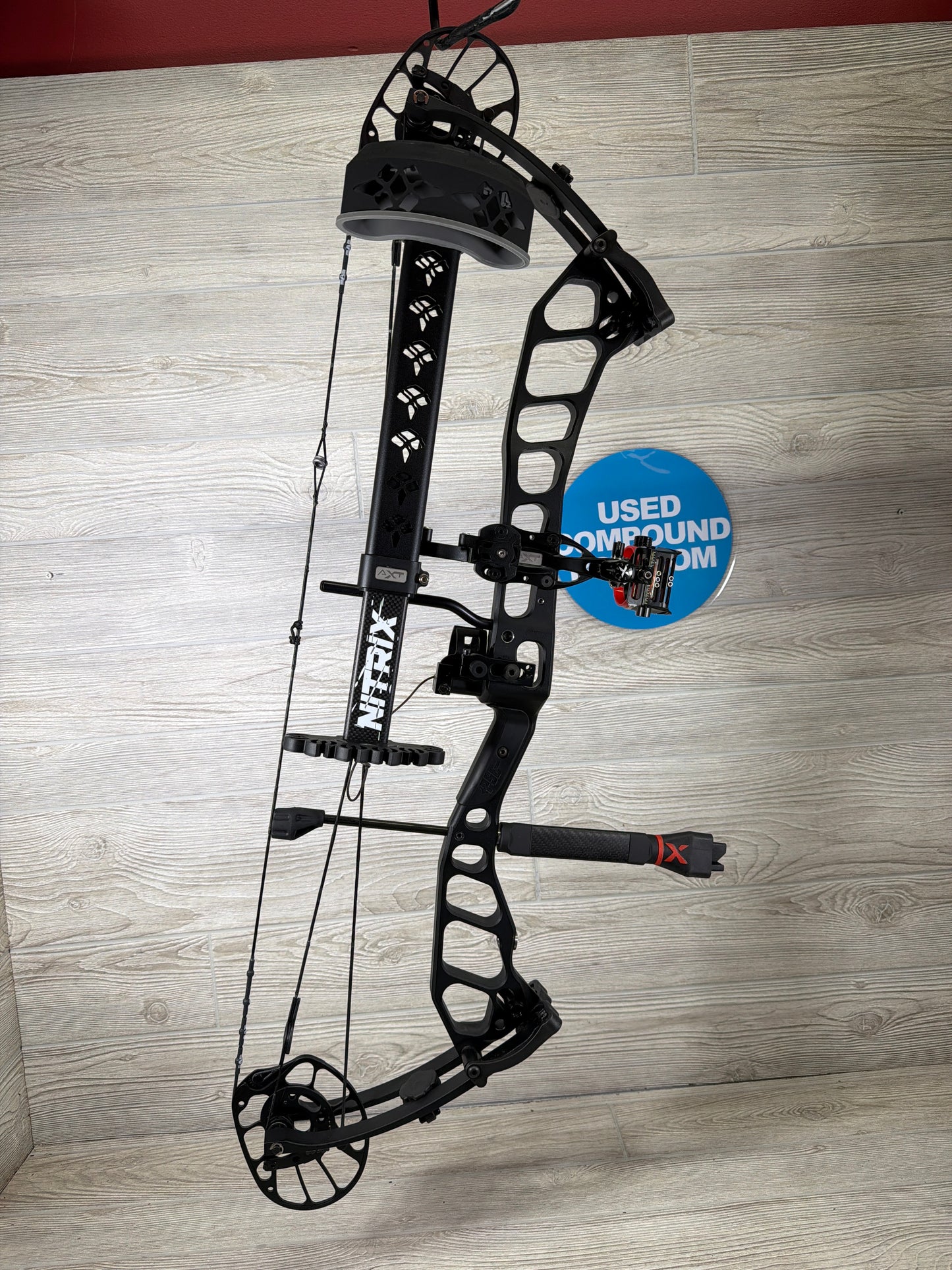 Used PSE Drive NXT 29.5" 70lb Black Right hand Bow Pkg