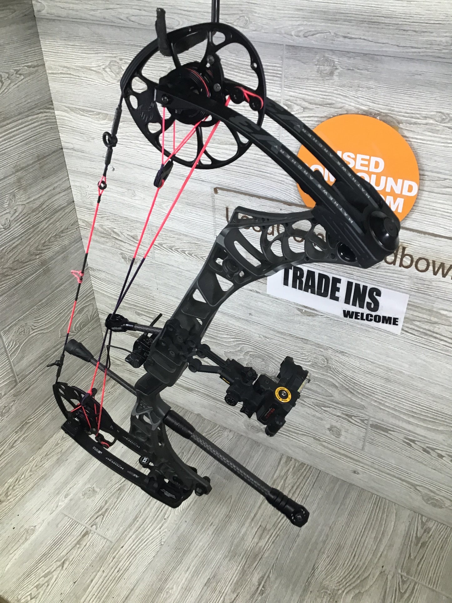 Used Mathews V3 27 Stone Package 27.5/70# right handed