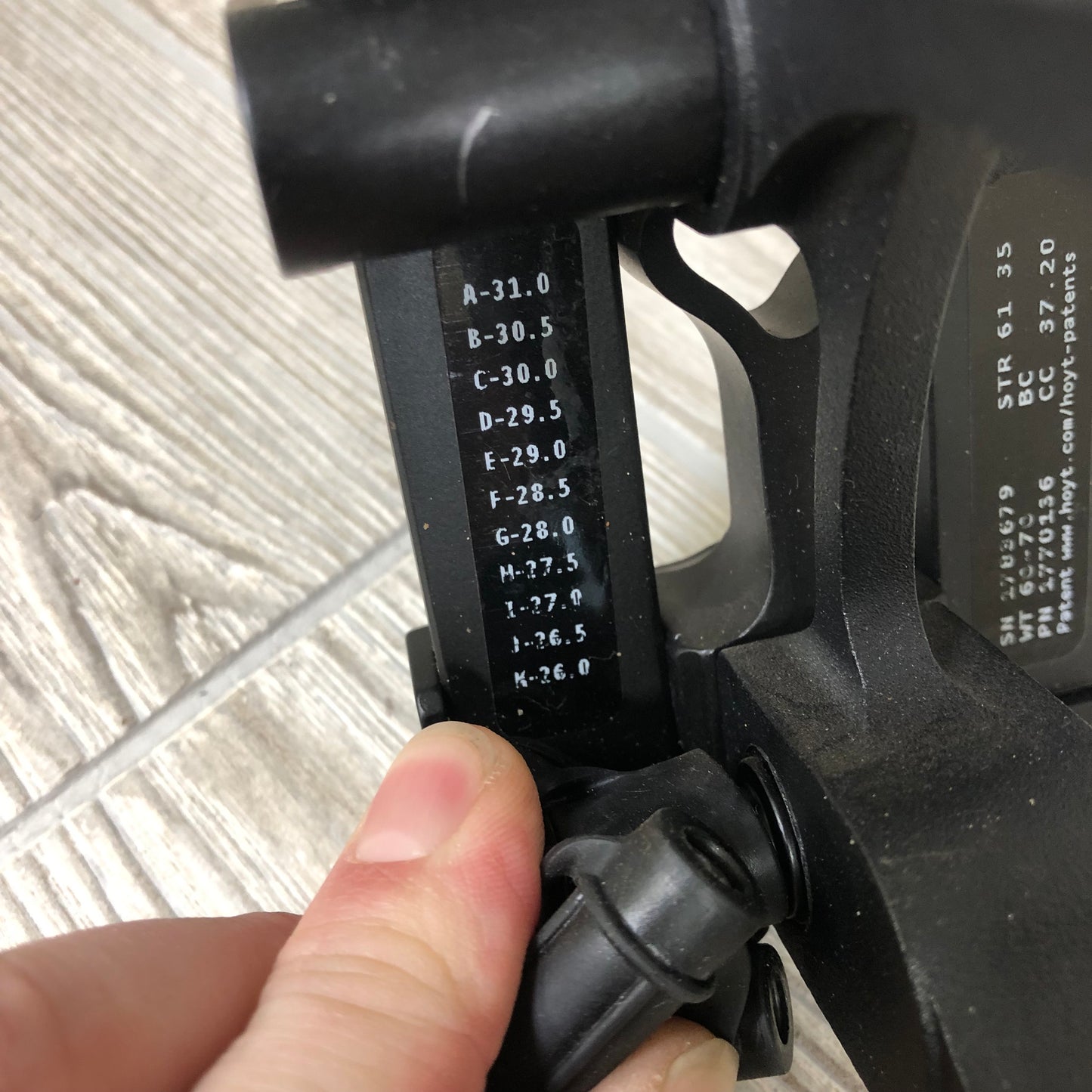 Used Hoyt Alpha X 33 Black 60-70# 26-31" Right Handed