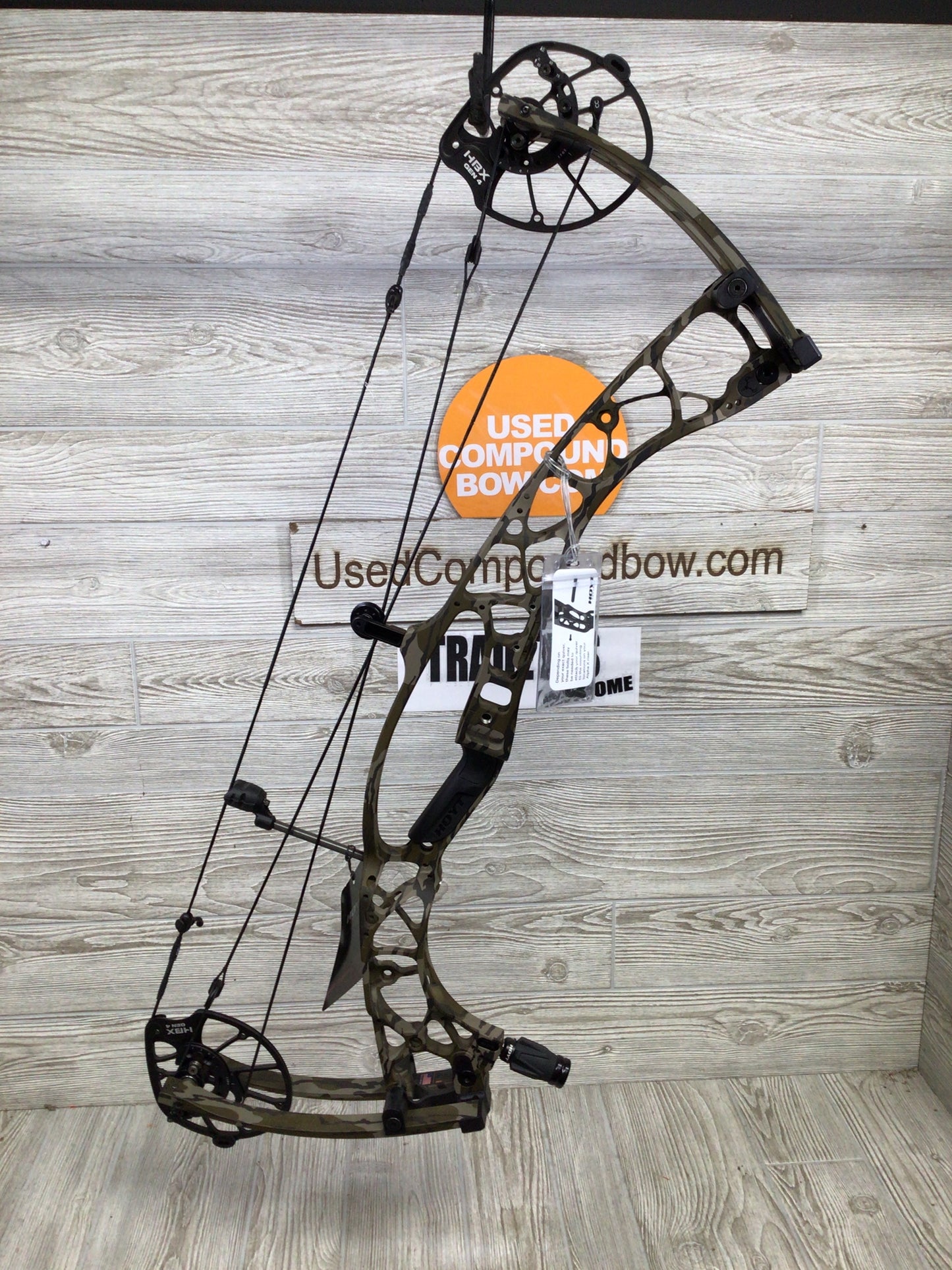 Hoyt AX-2 32 29" 60-70lb Right Hand Bottomlands