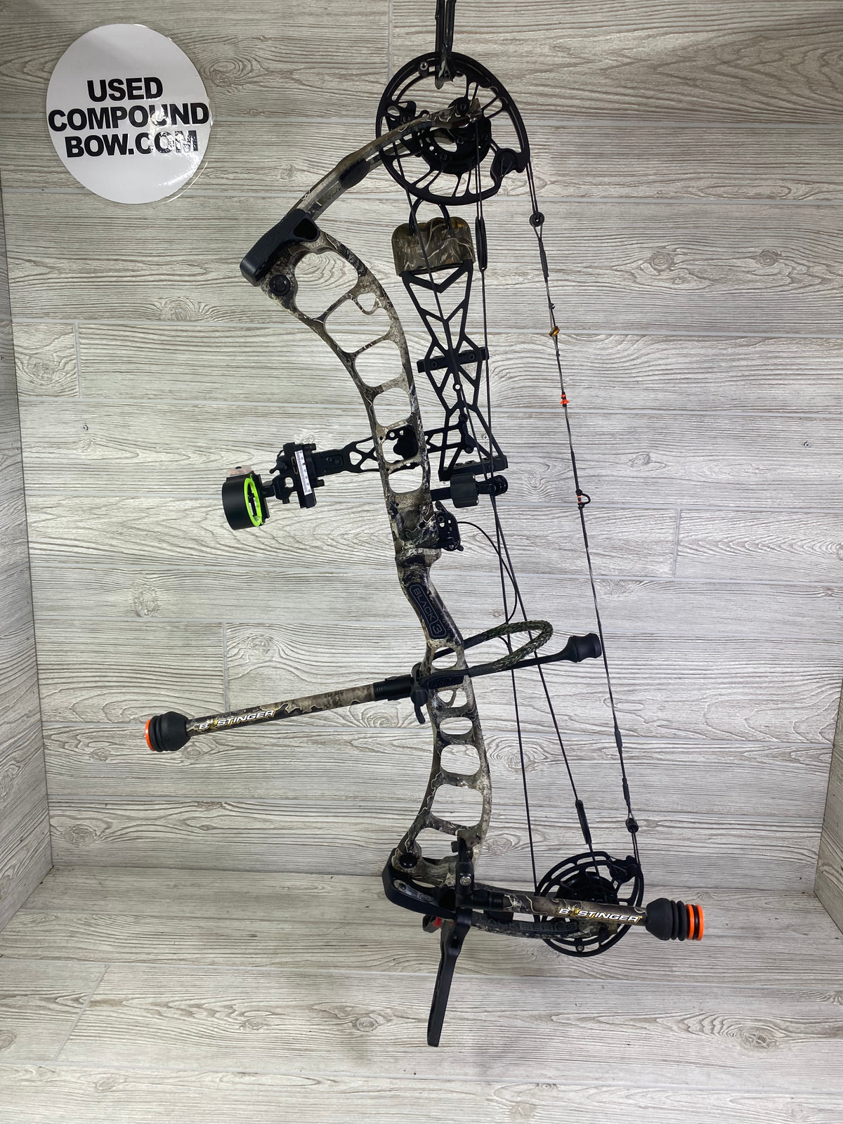 Prime Black 3 60-70# 25.5-31" Right Handed Realtree Escape Loaded