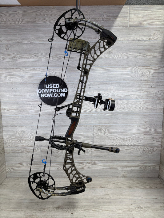 Used Mathews V3X 33 Left Hand Ambush Riser w Sitka Elevated 2 Limbs Loaded Pkg