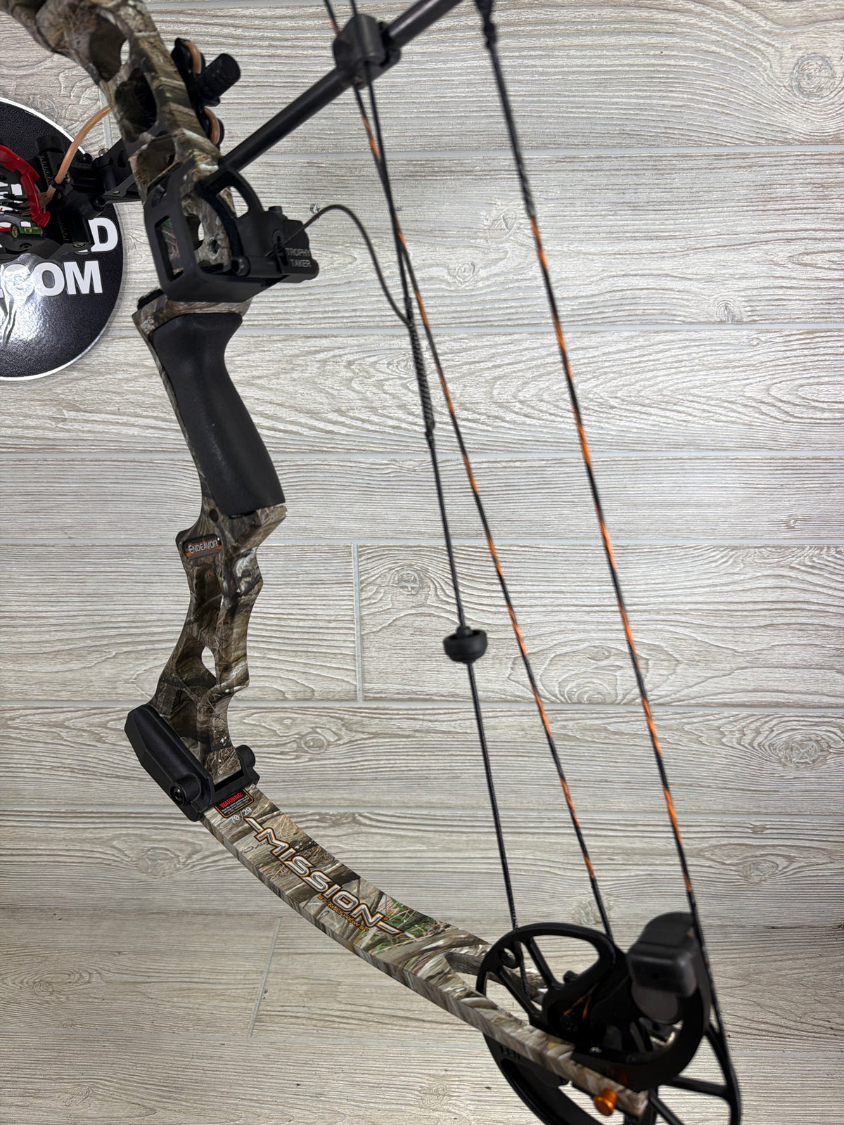 Used Mission Endeavor Right Hand Camo PKG