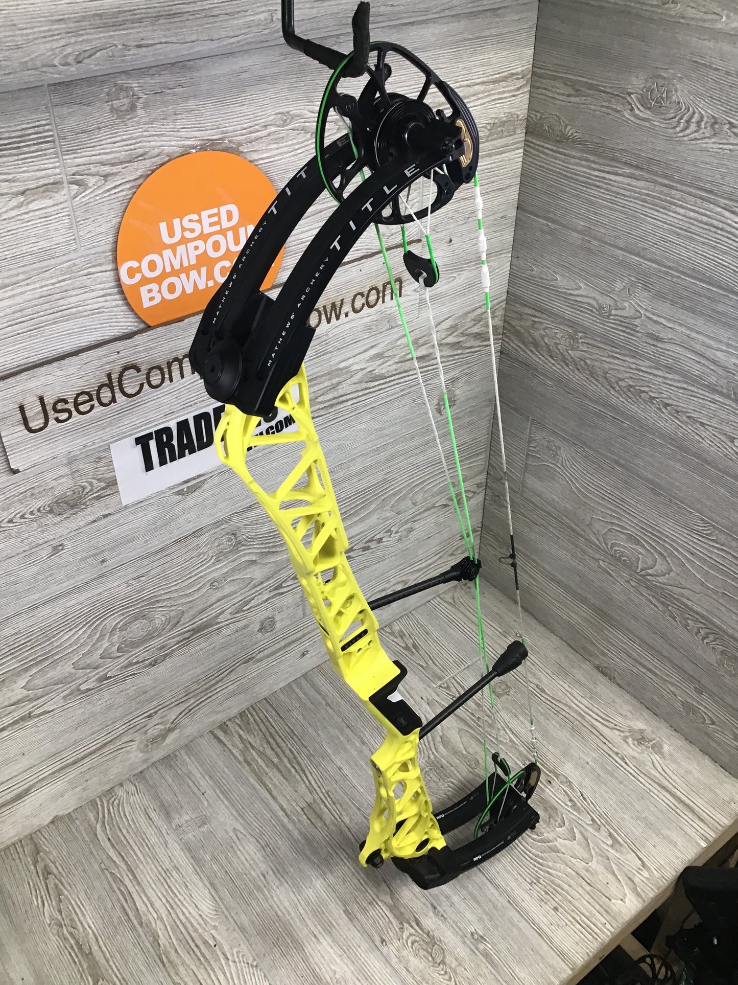 Used Mathews Title 38 (Gen 2)Yellow Right Handed Target Bow