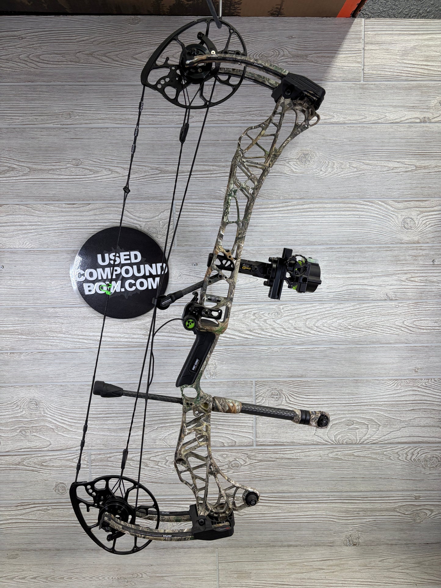 Used Mathews Lift 29.5 RH Realtree Edge Bow Package