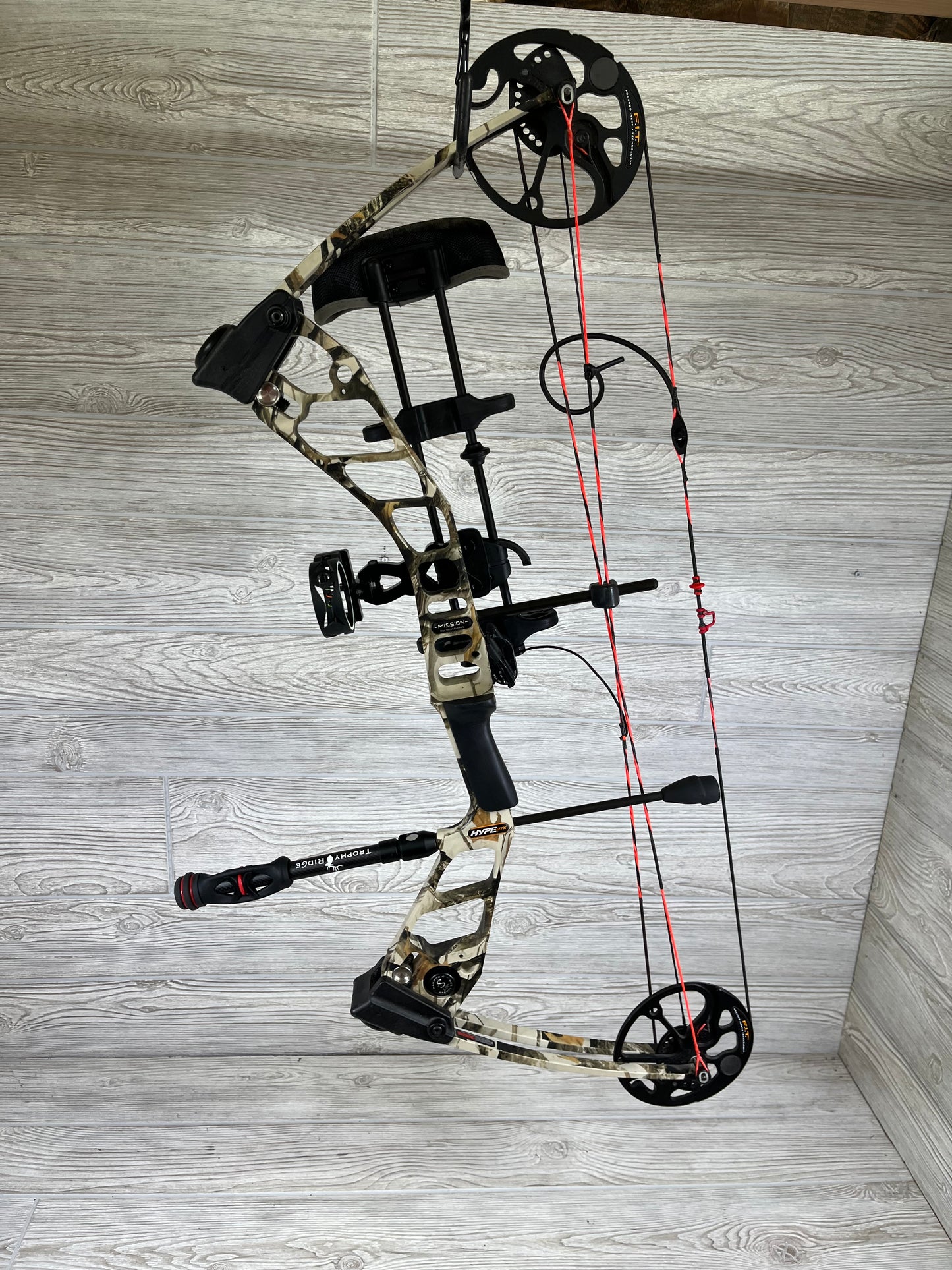 Used Mission Hype DTX Right Hand Camo Bow Pkg