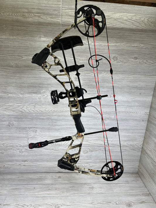 Used Mission Hype DTX Right Hand Camo Bow Pkg