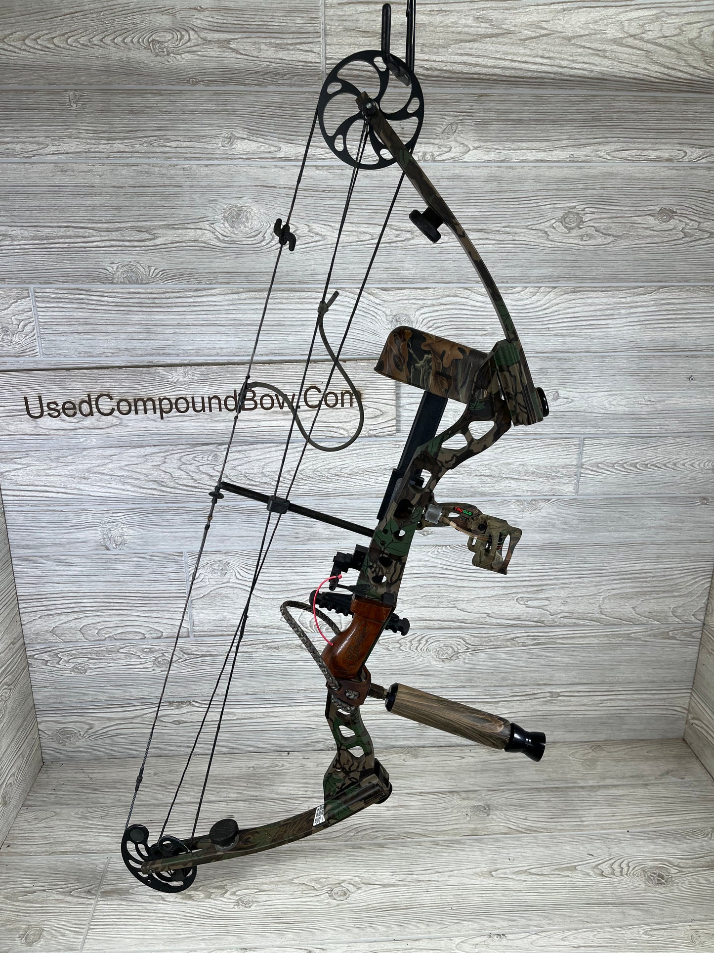 Used Mathews MQ1 30" 70lb Left Handed Bow