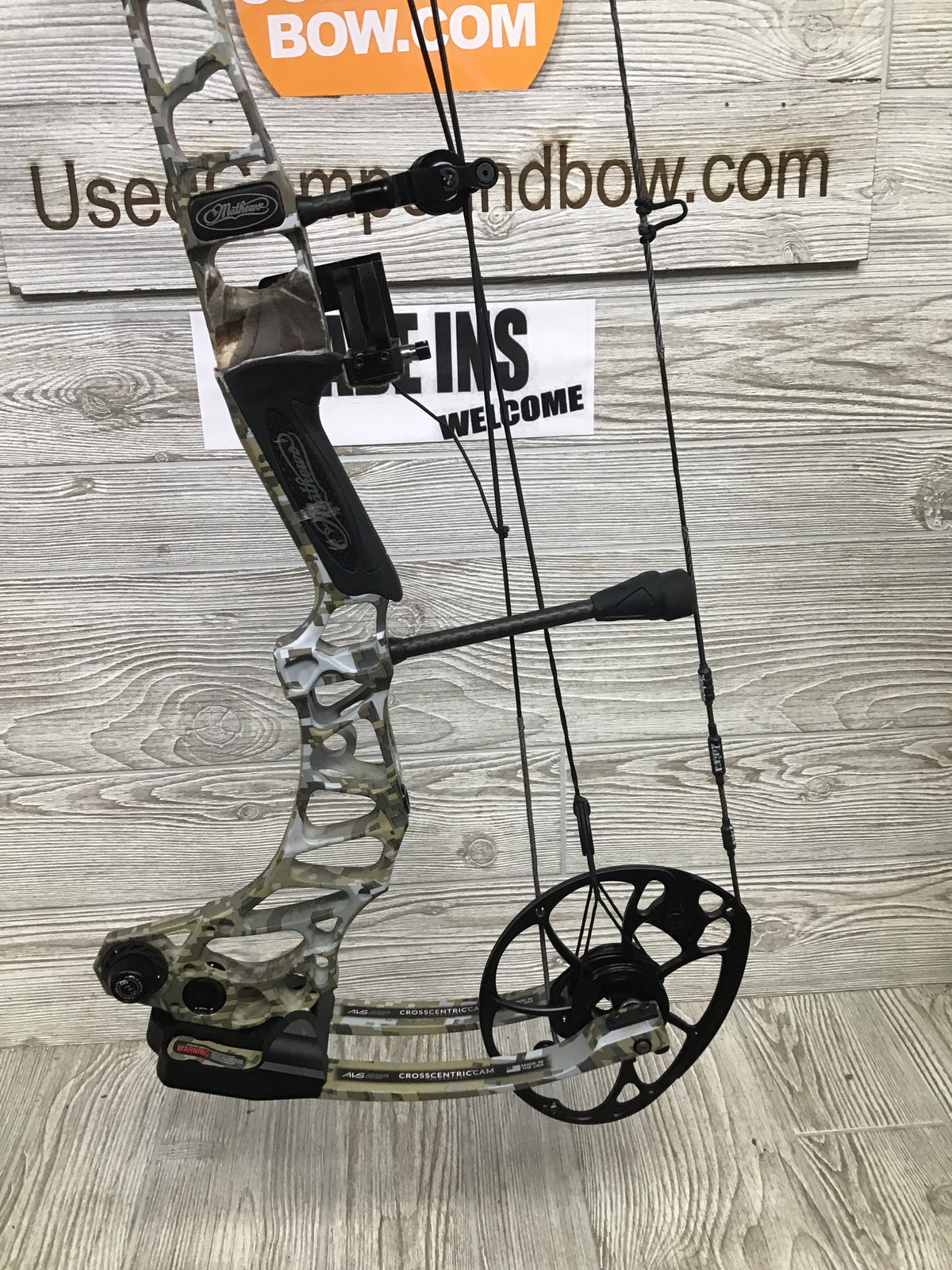 Used Mathews Vertix RH Sitka Elevated II 30"/70LBS