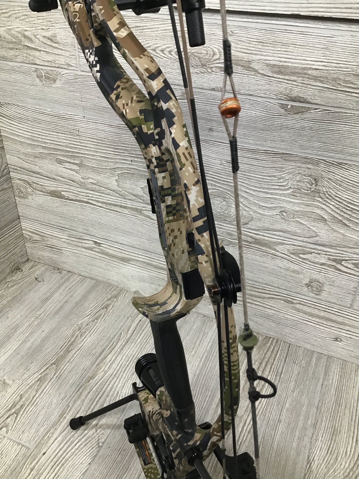 Used RH Hoyt RX-7 60-70# Sitka Optifade Subalpine Bow