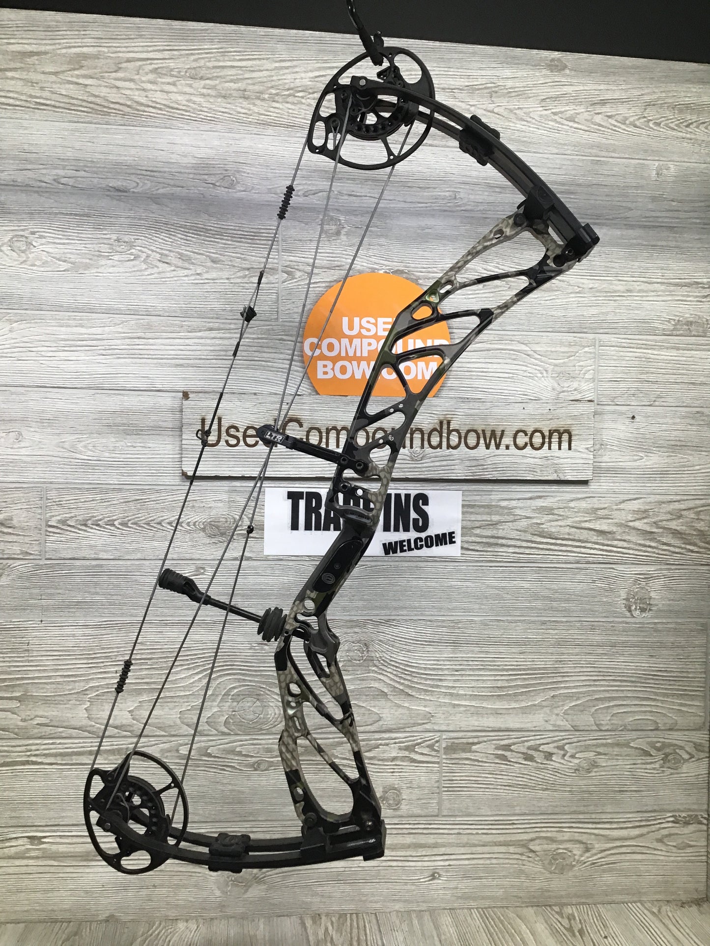 Elite Kure Camo Right Hand 60-70lbs