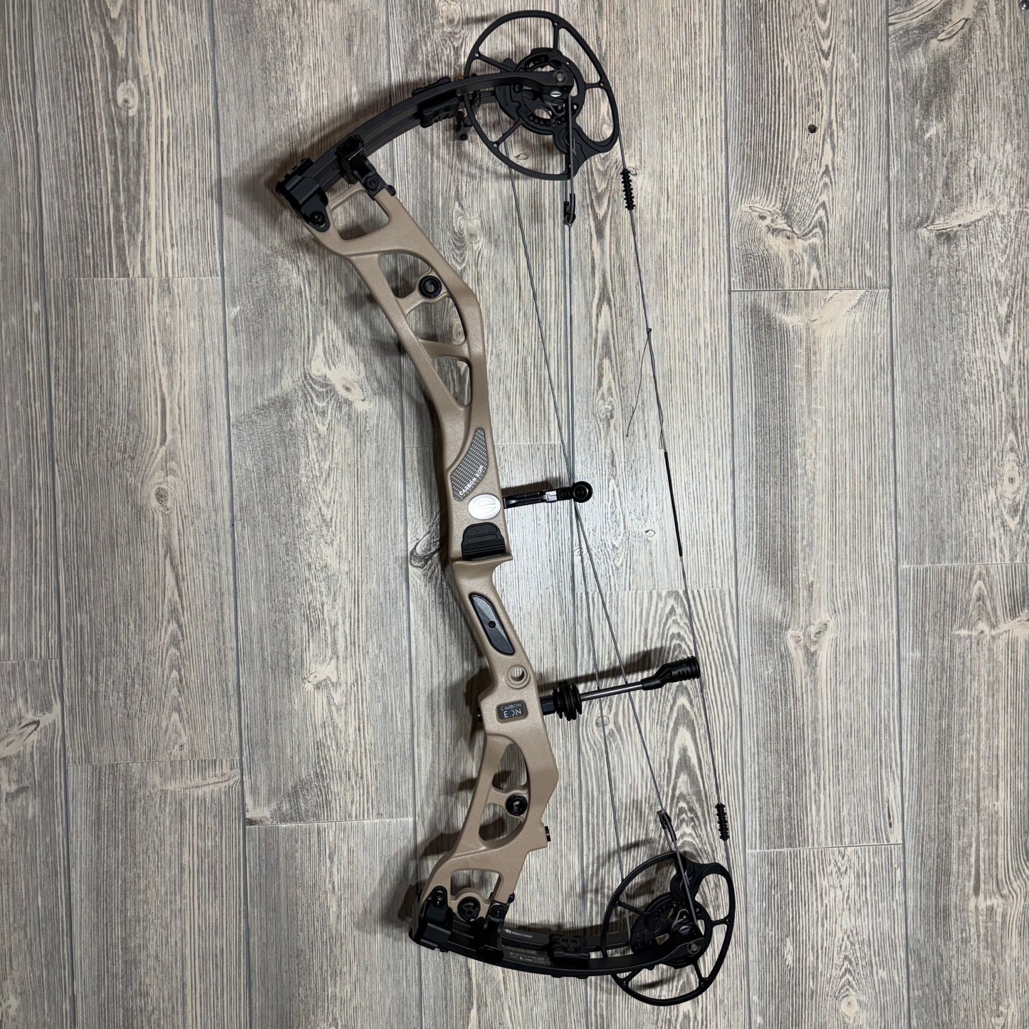 Elite Eon Mountain Tan RH 70lbs