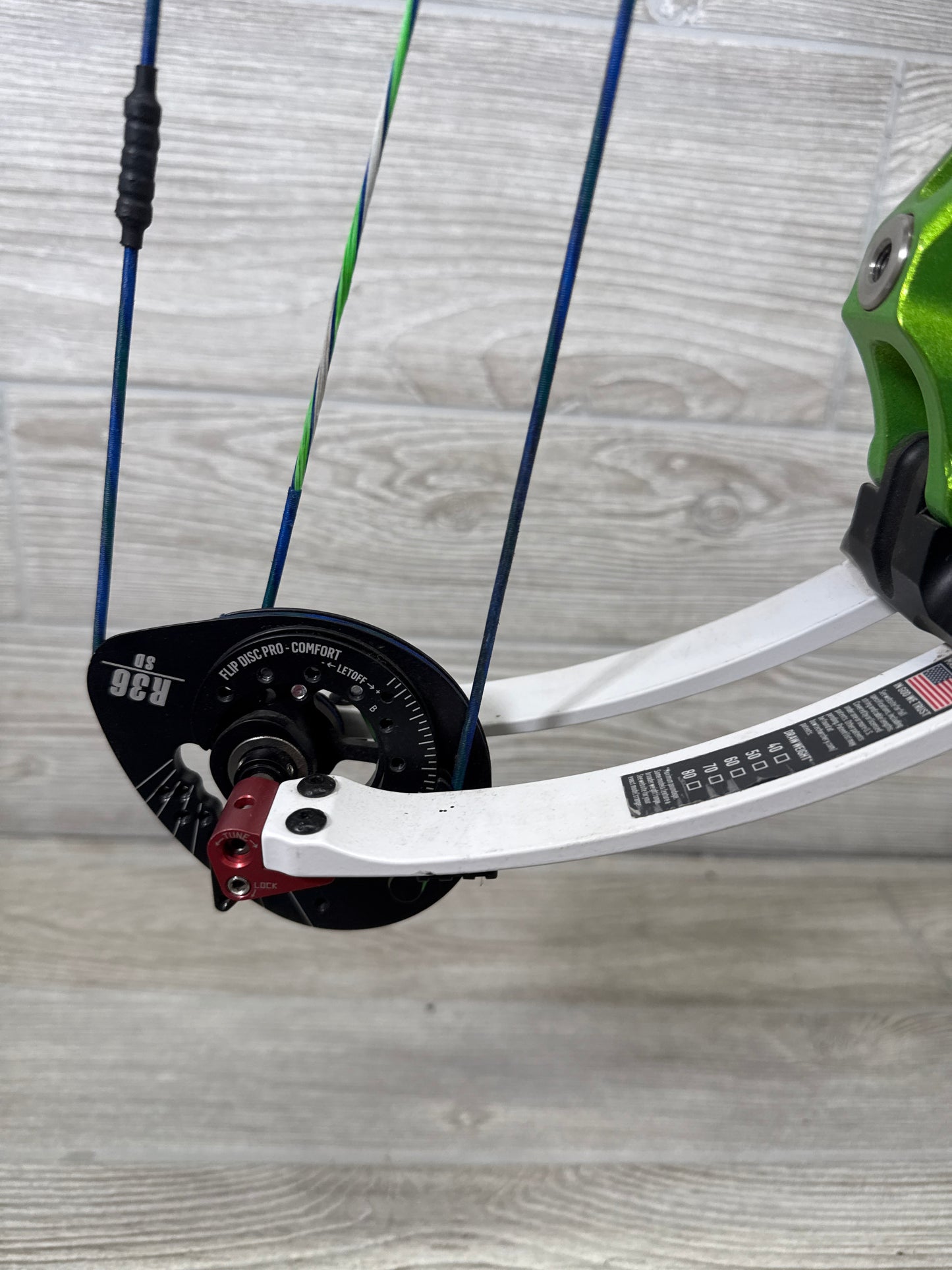 Used Bowtech Reckoning SD Illusion Green white limbs rh #50