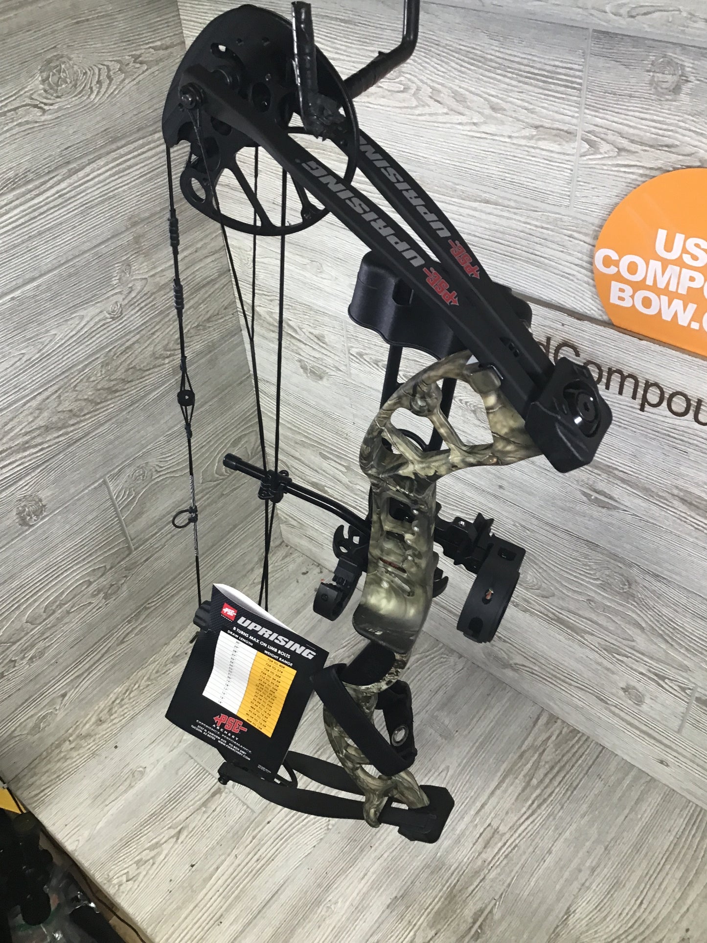 NEW IN BOX W/WARRANTY PSE UPRISING LEFT HANDED PACKAGE MOSSY OAK