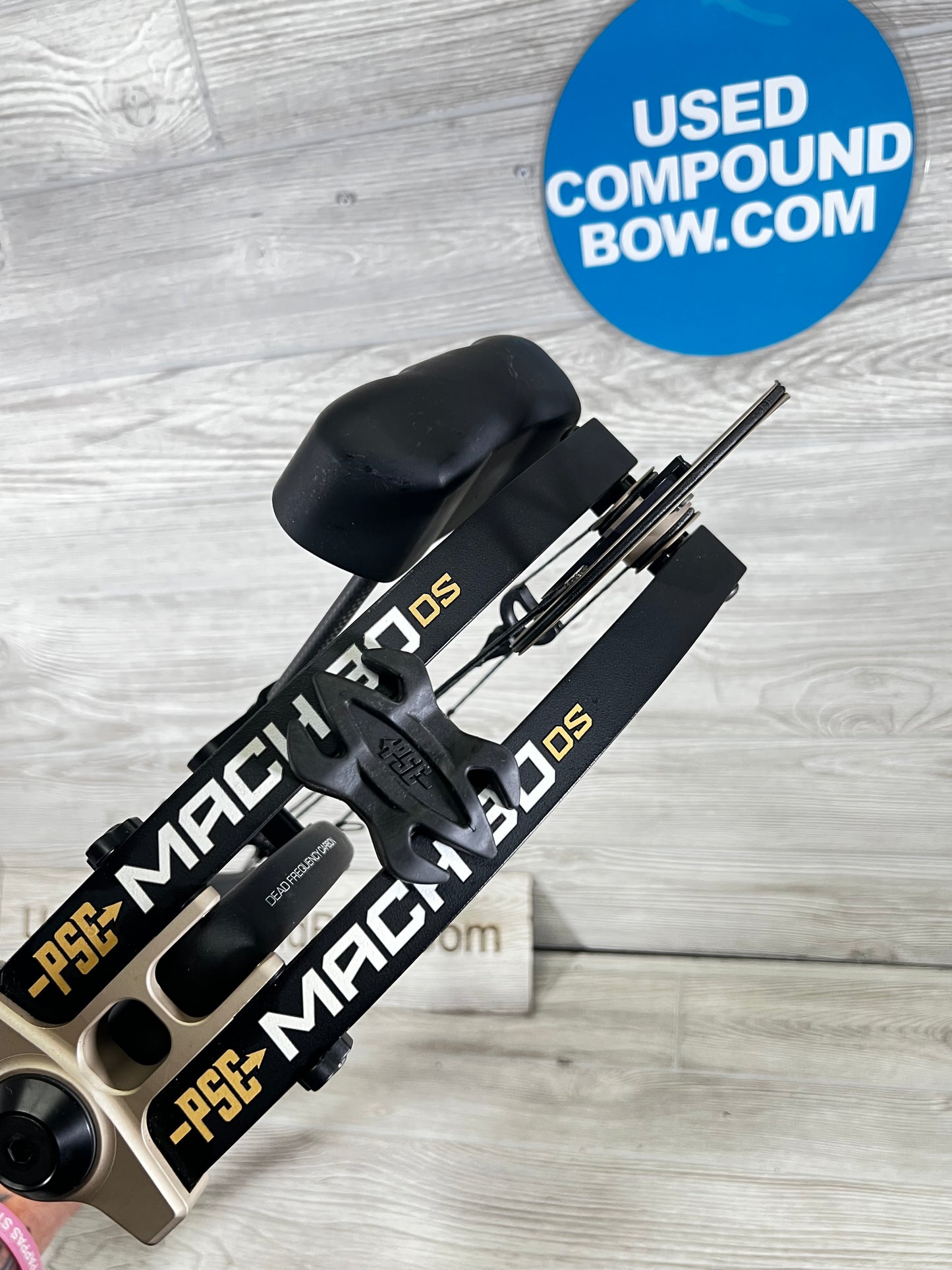 Used PSE Mach 30 DS RH 70lbs Black with Quiver
