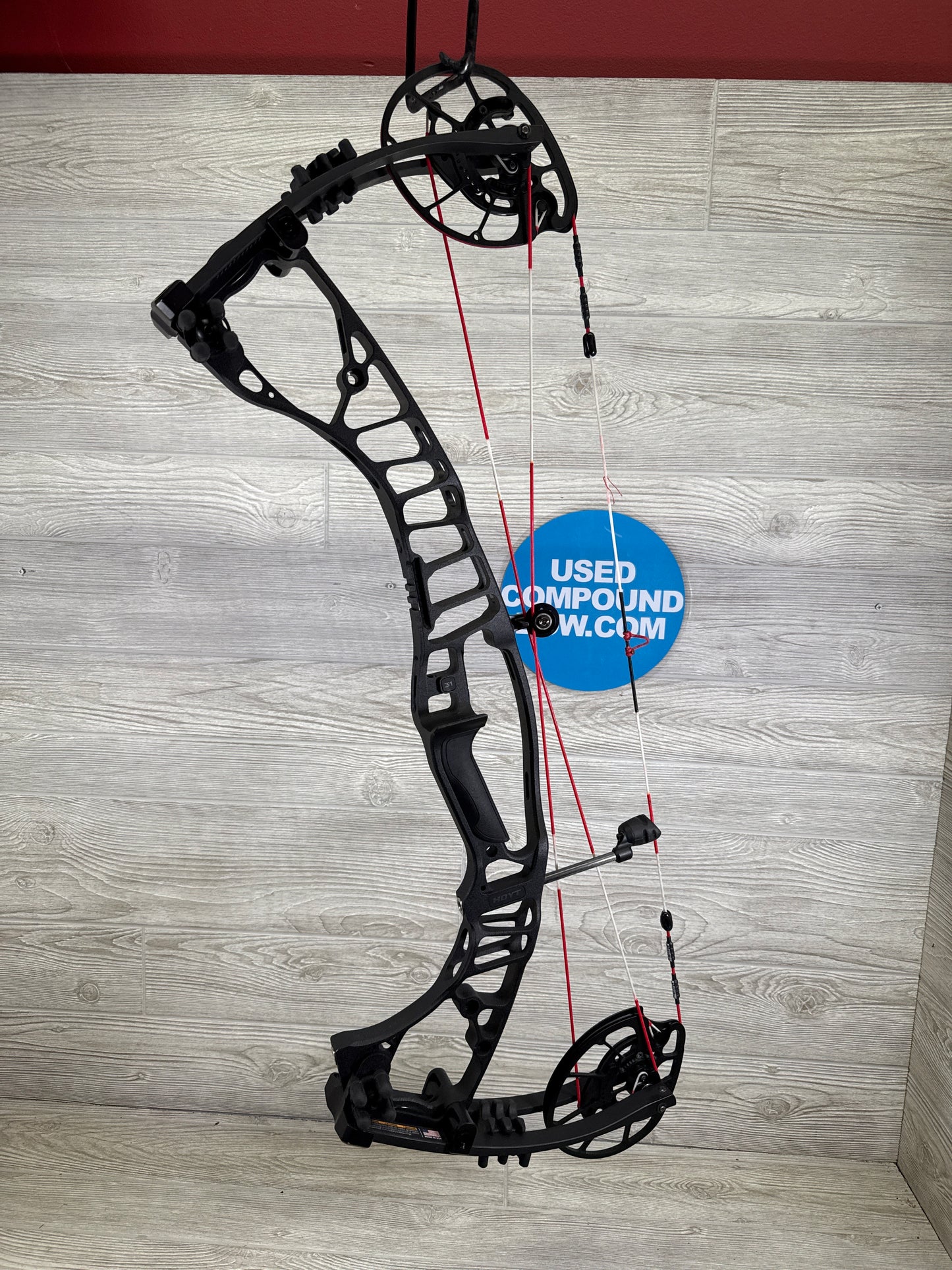 Hoyt VTM 31 Right Hand Black 60-70lbs 28"