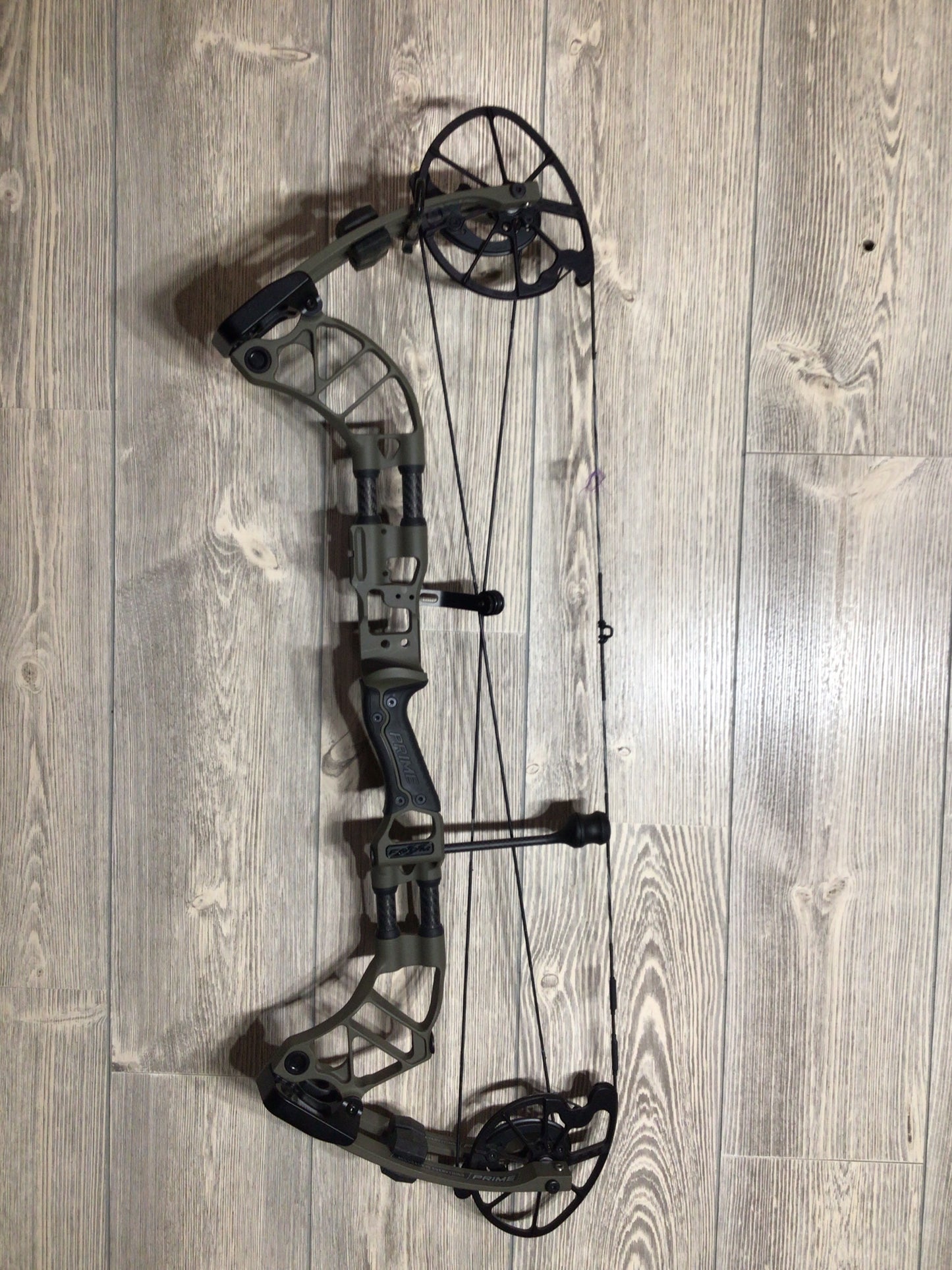 Prime Form 30 60-70# Mossy Oak Bottomland 29"