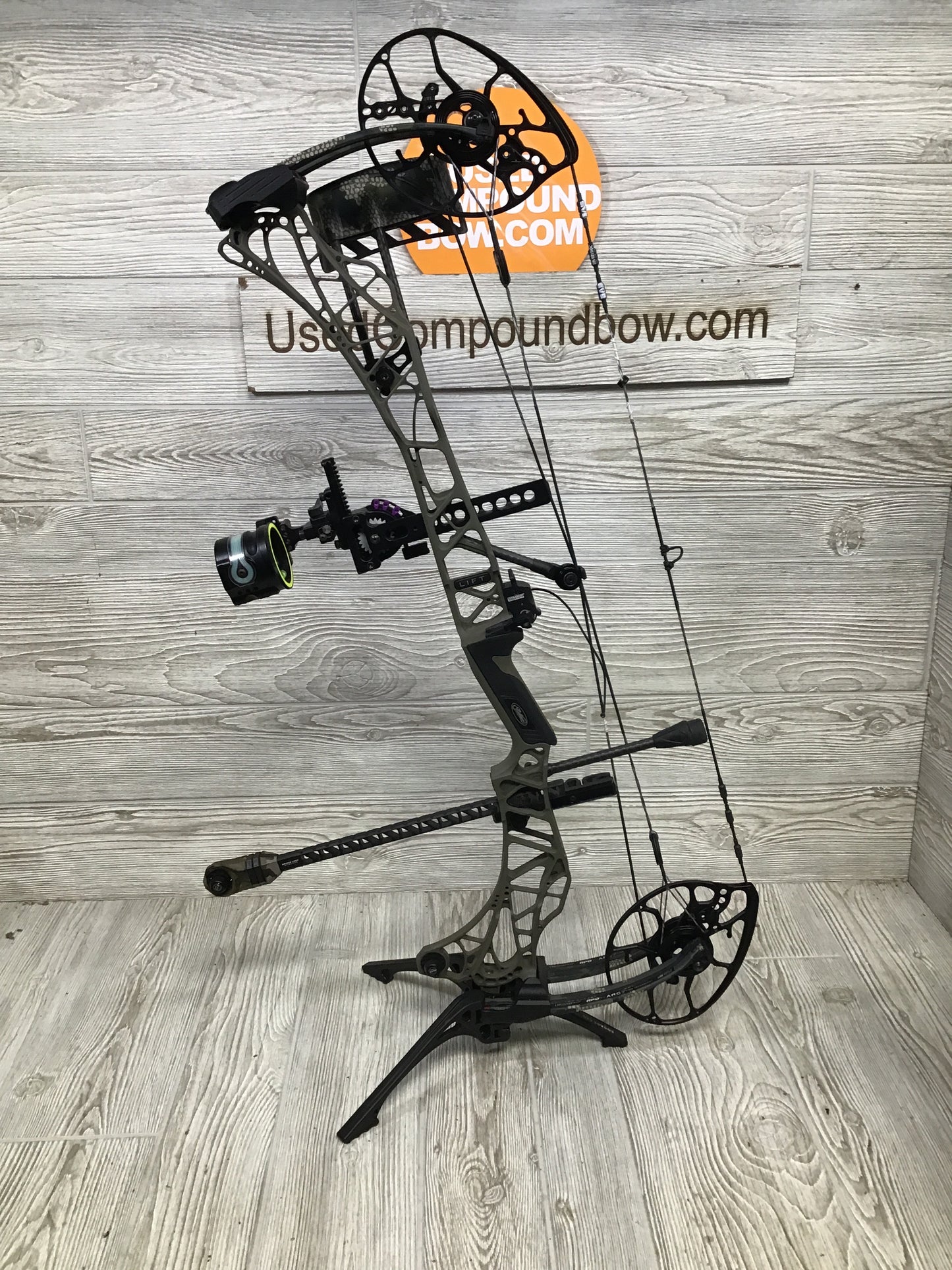 Used Mathews LIFT X 29.5 LOADED package 29.5/70# Ambush riser/Kuiu Limbs